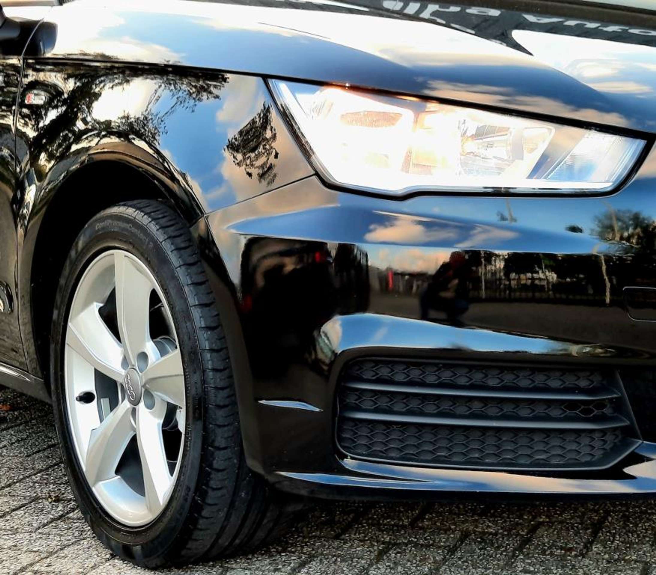 Audi - A1