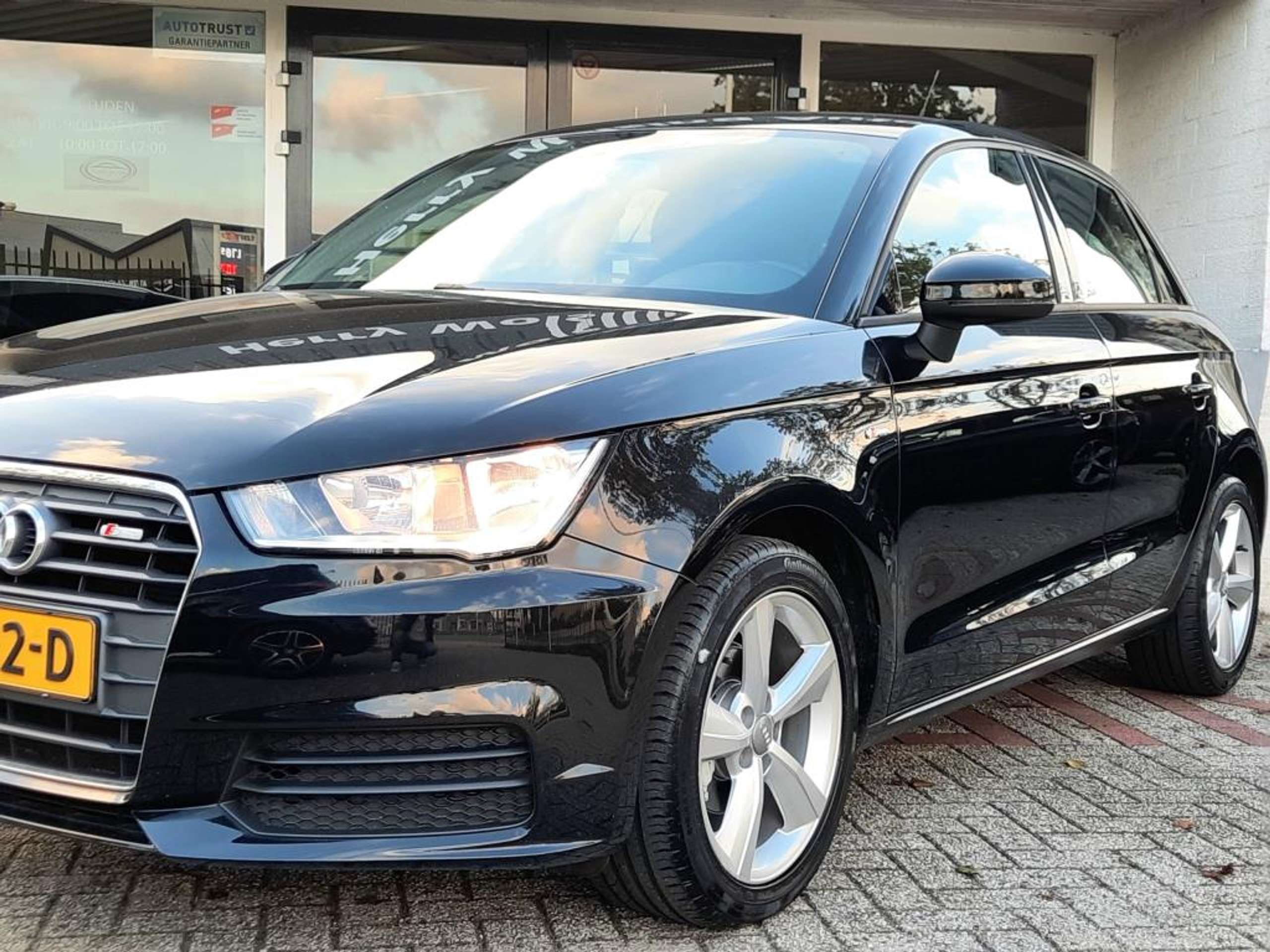 Audi - A1