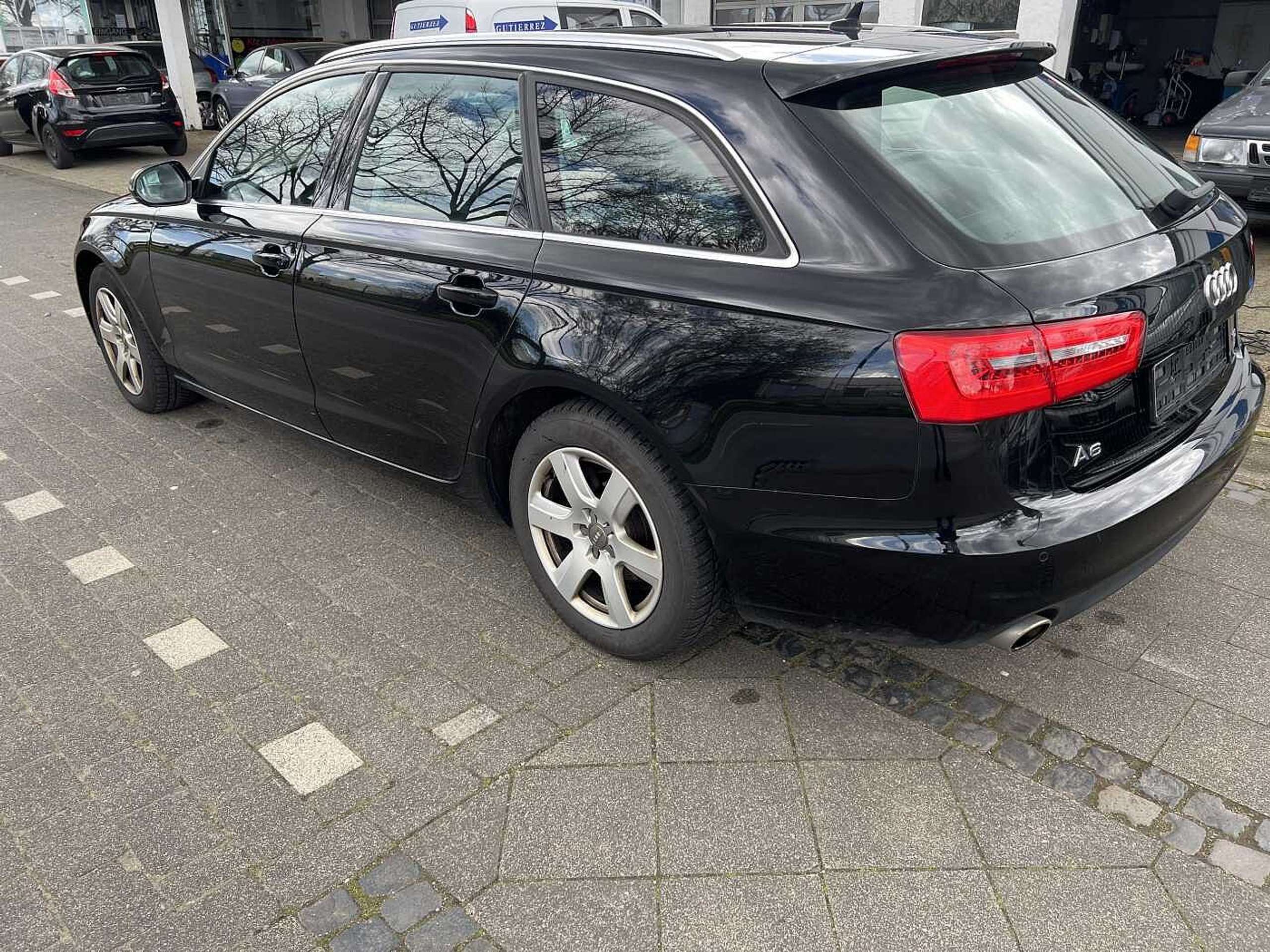 Audi - A6