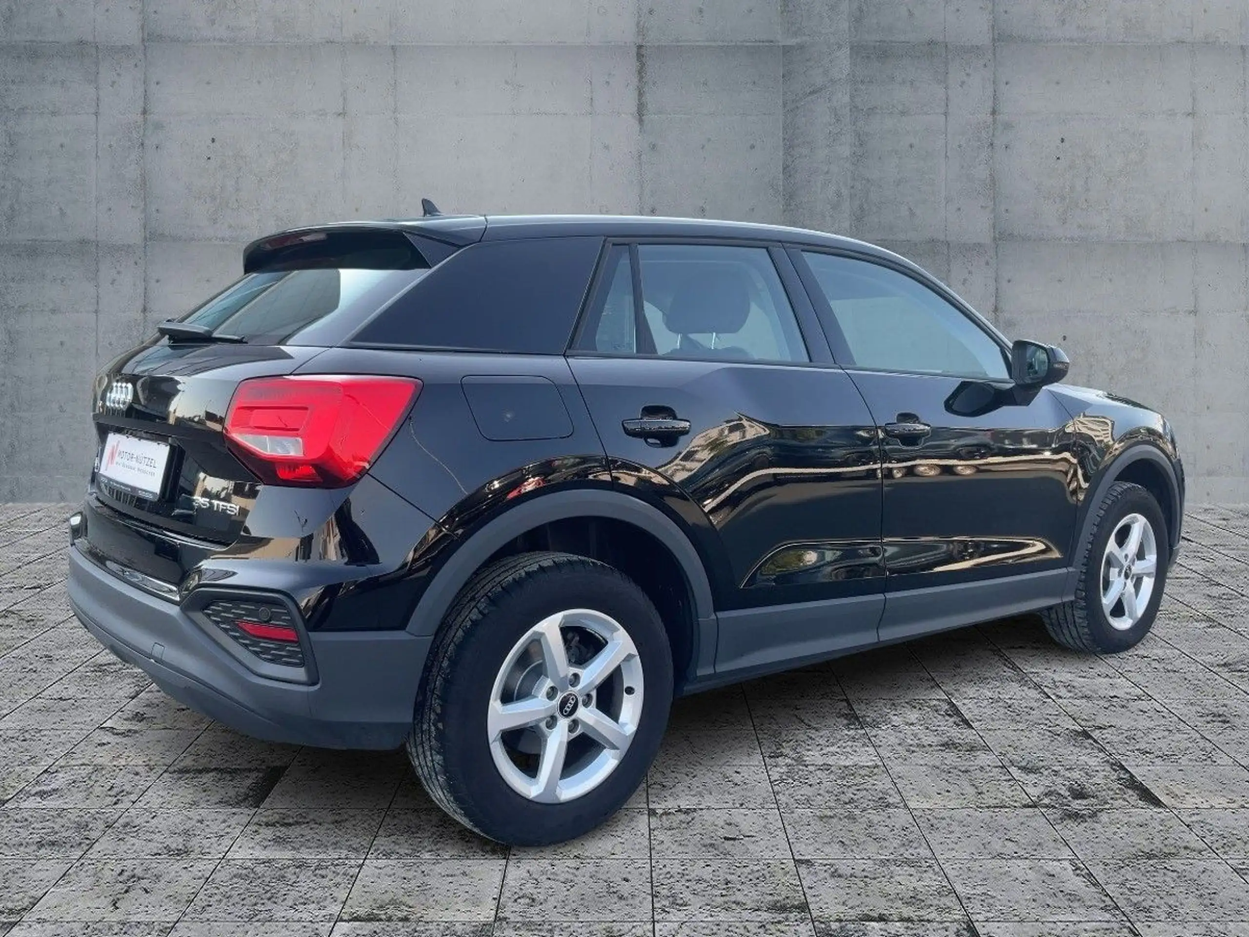 Audi - Q2