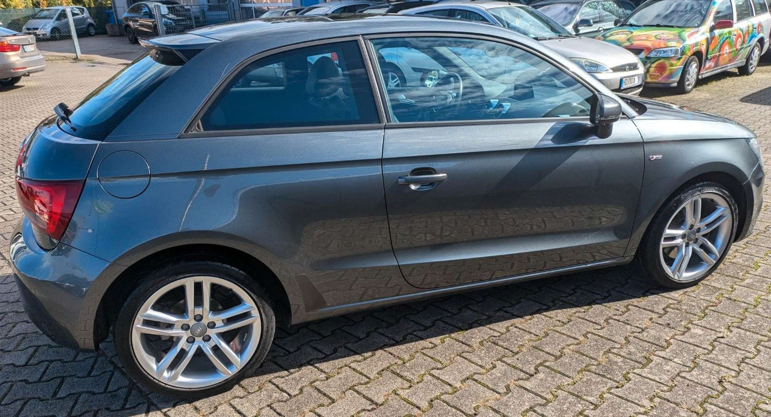 Audi - A1