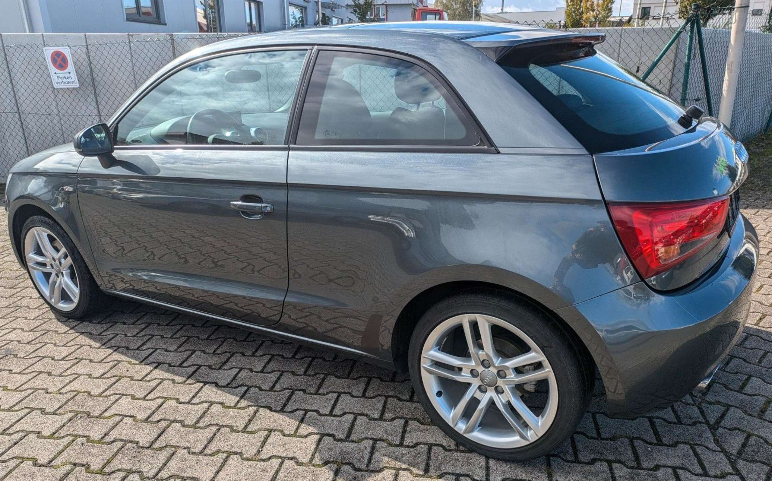 Audi - A1