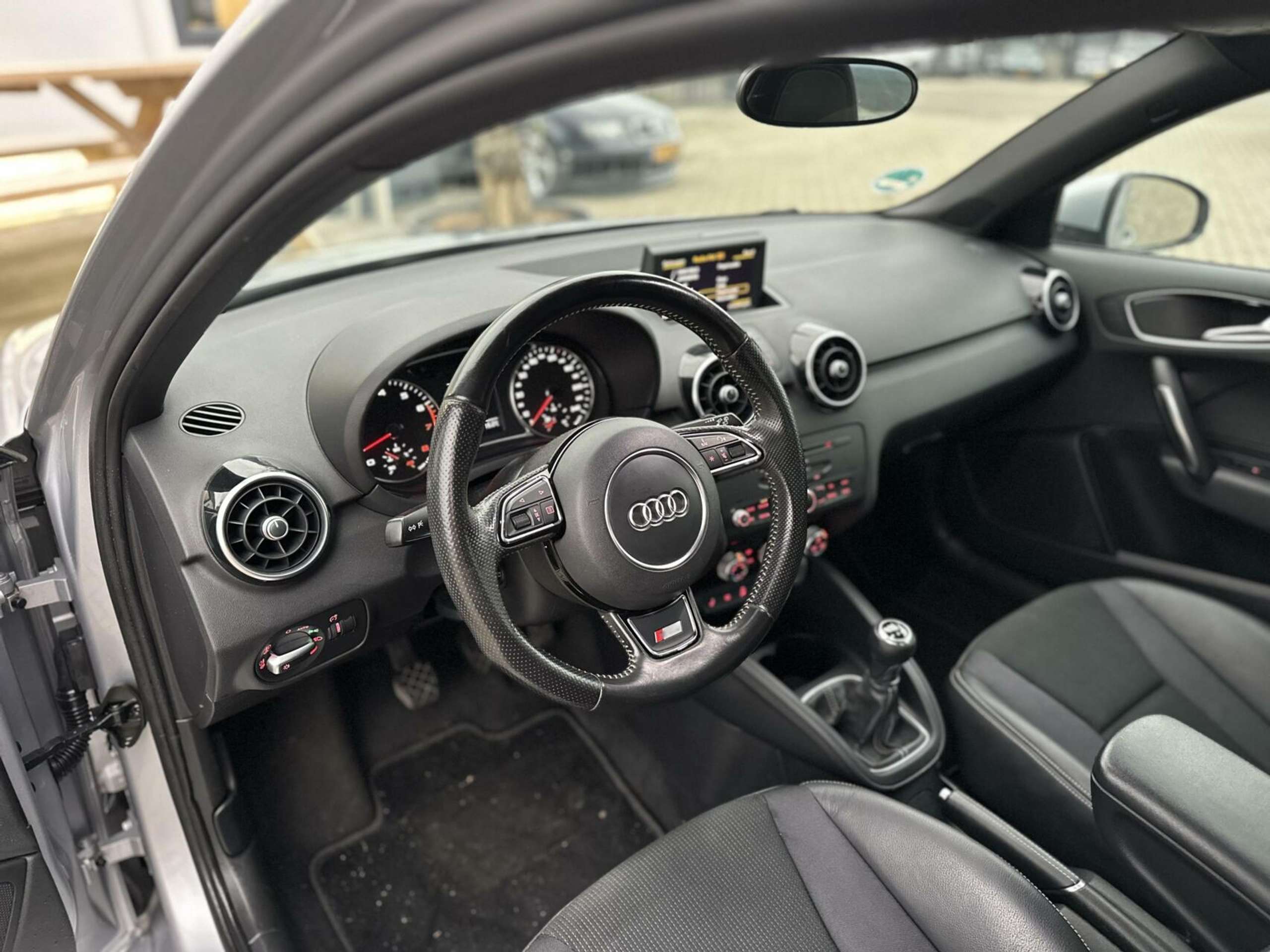 Audi - A1