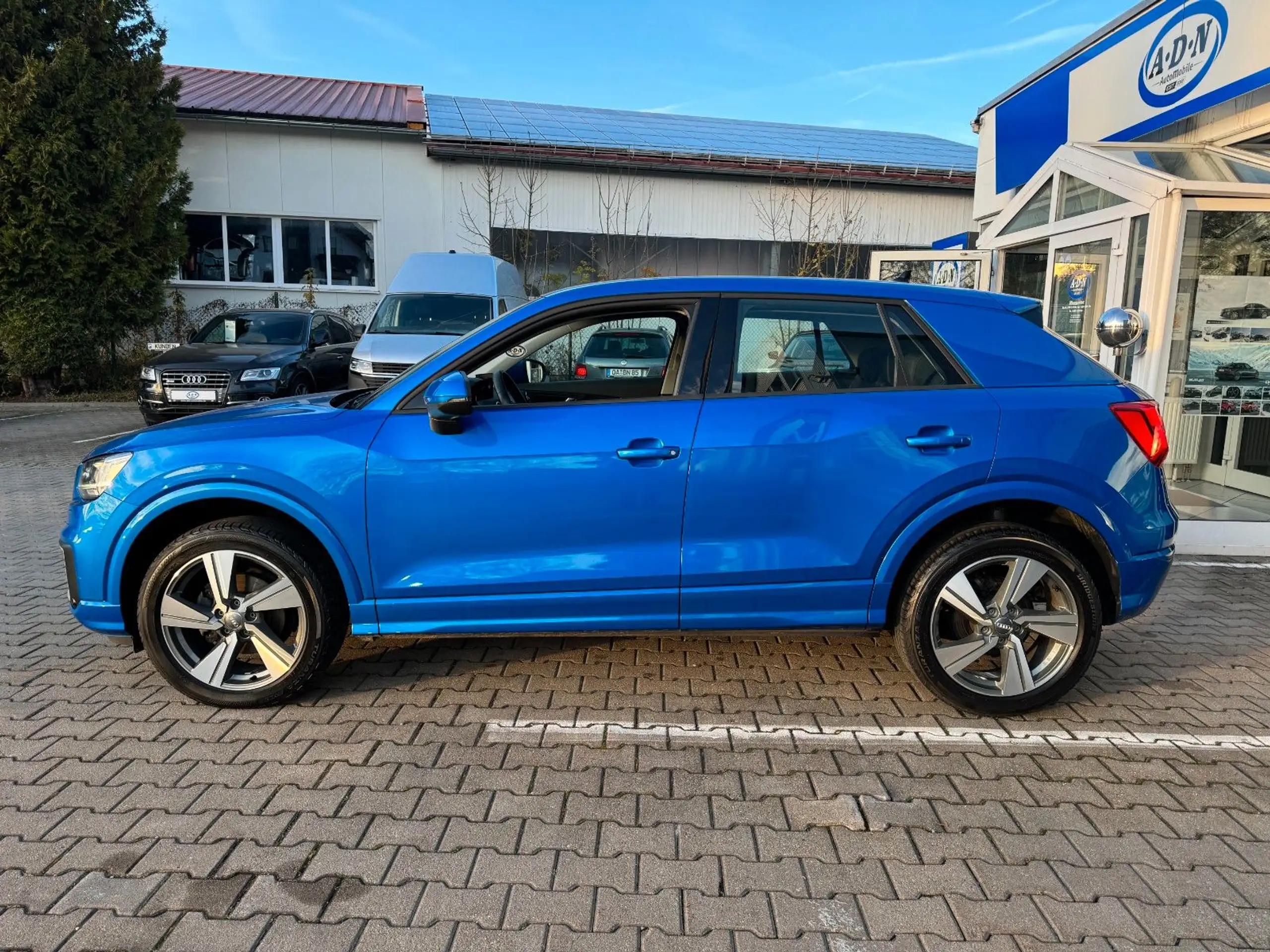 Audi - Q2