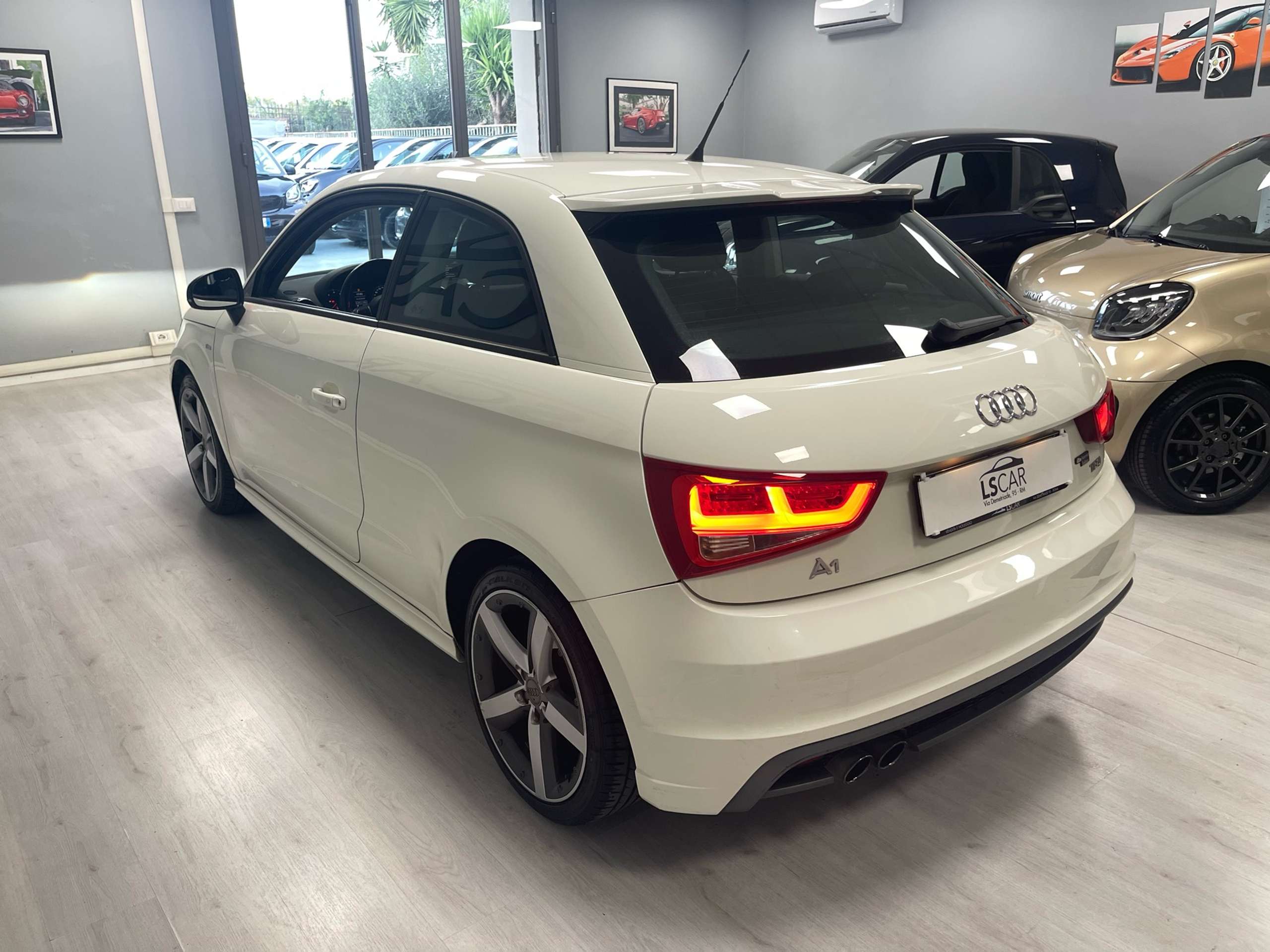 Audi - A1