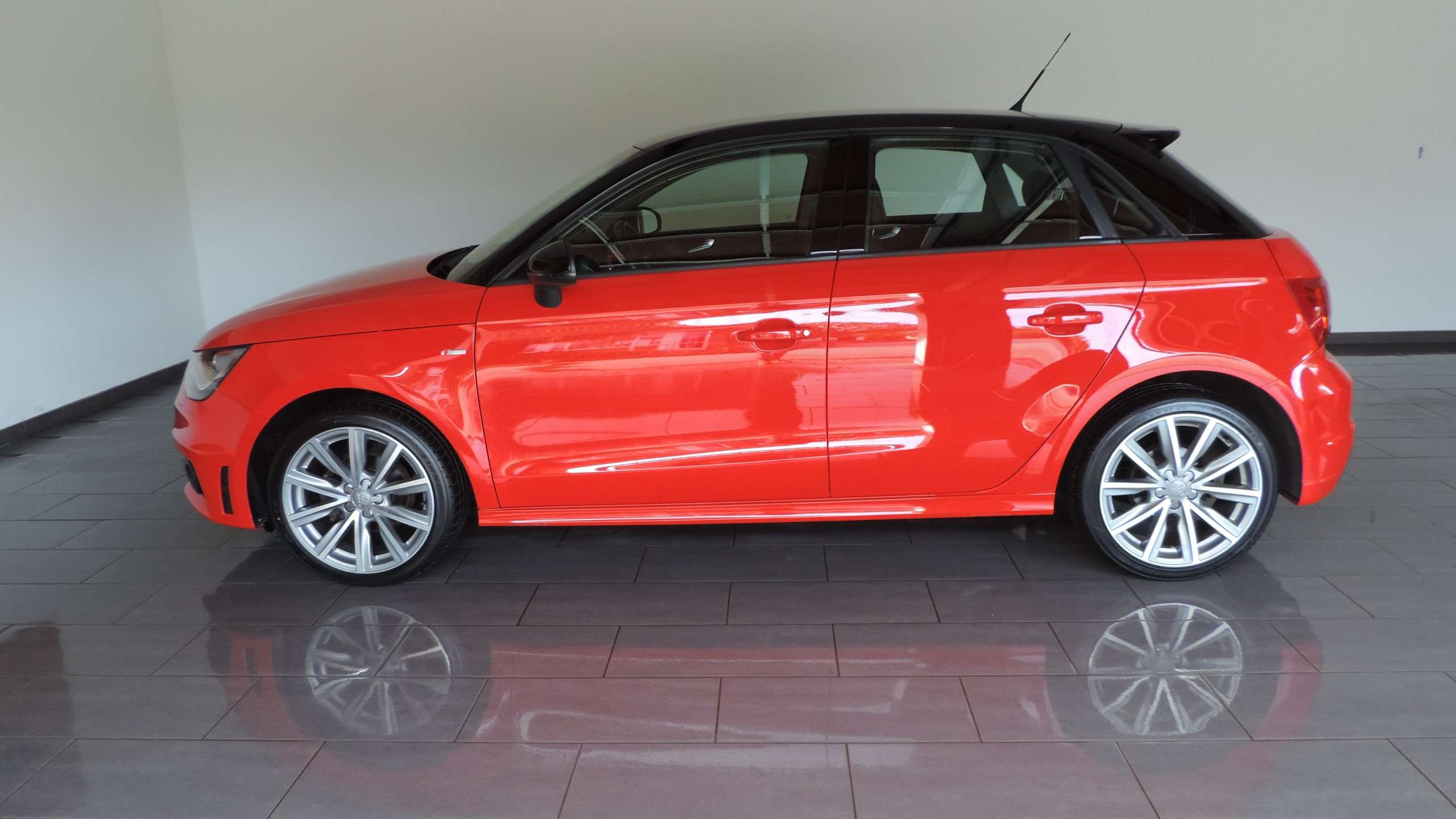 Audi - A1