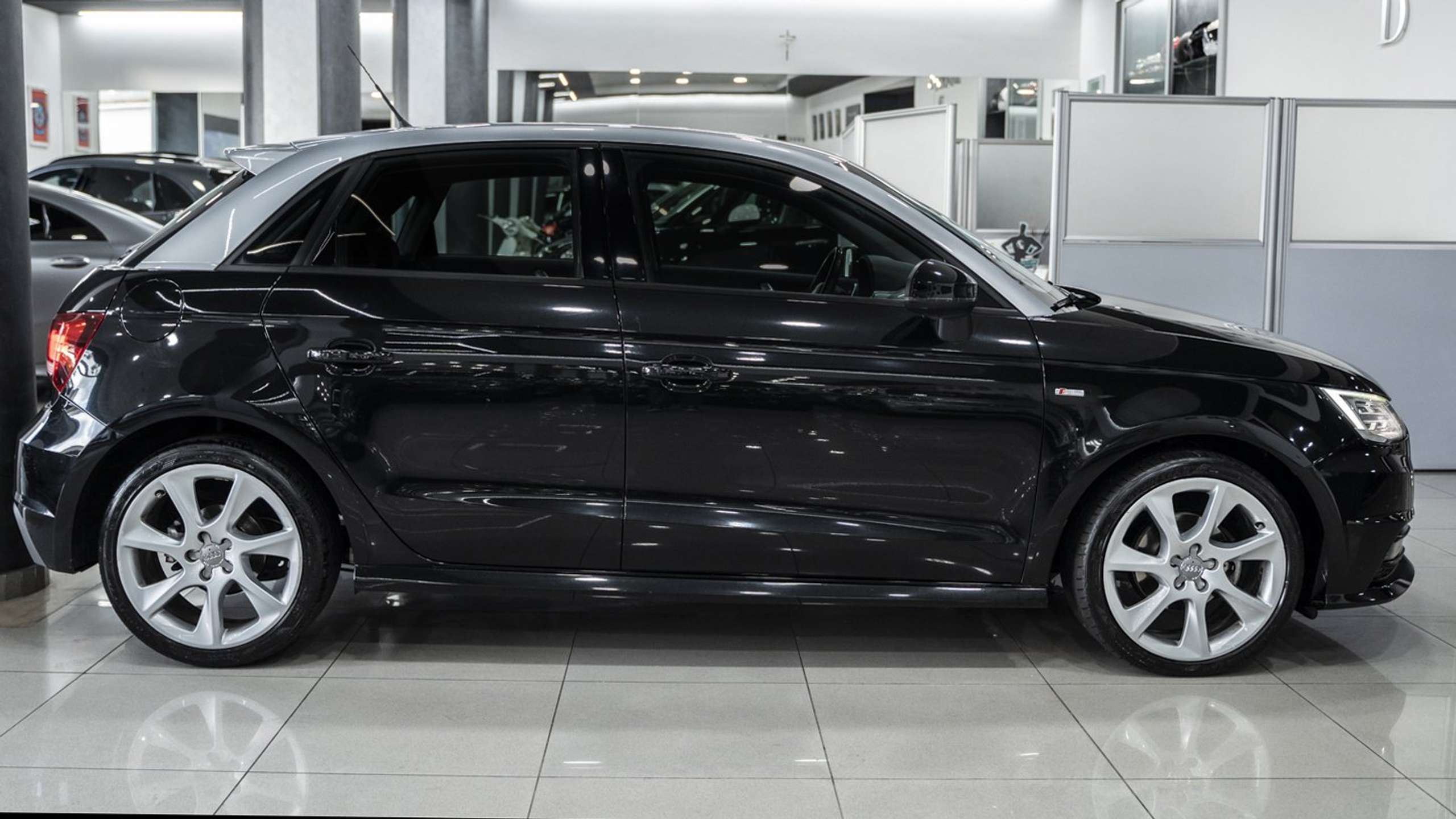 Audi - A1