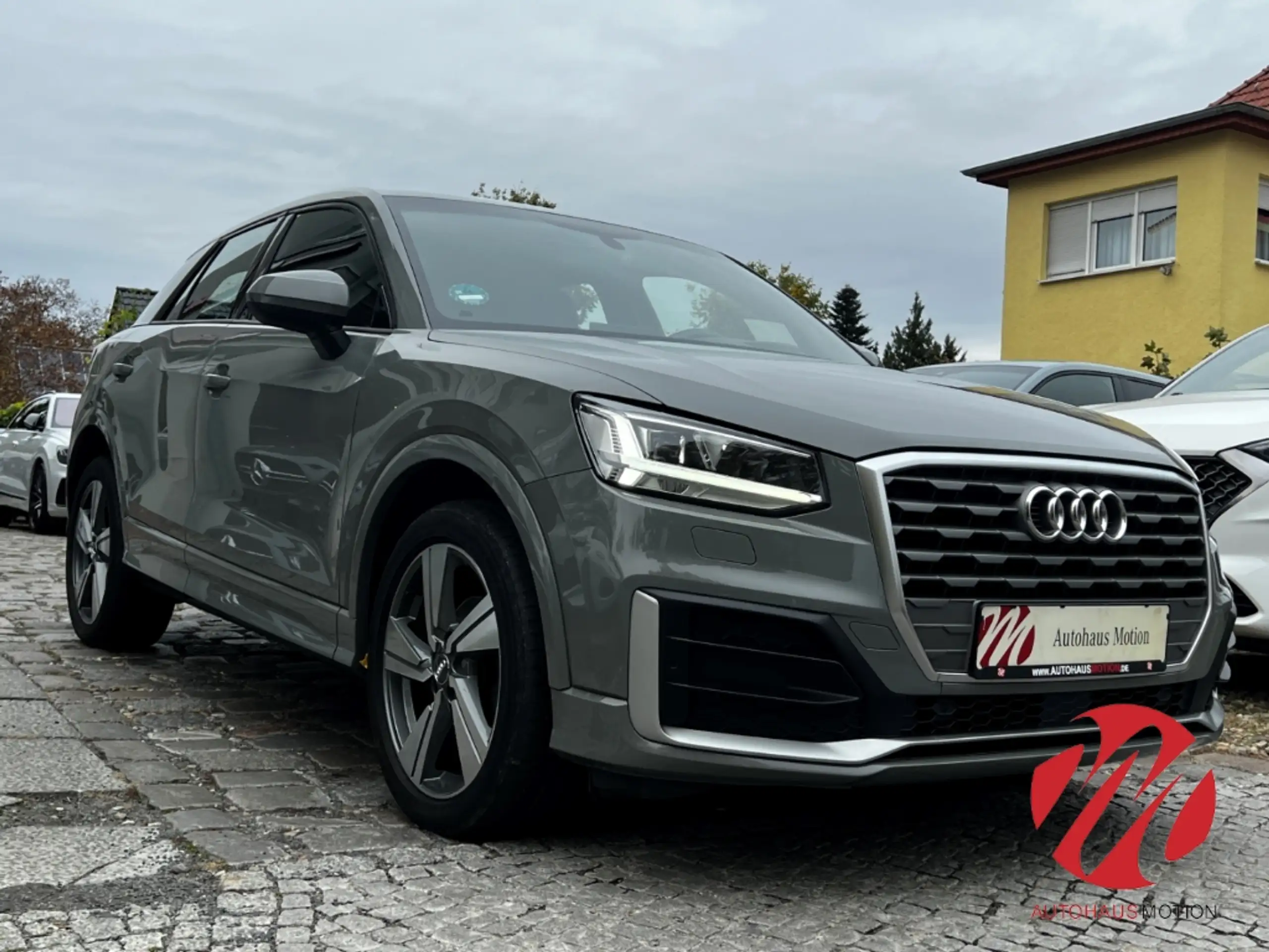 Audi - Q2