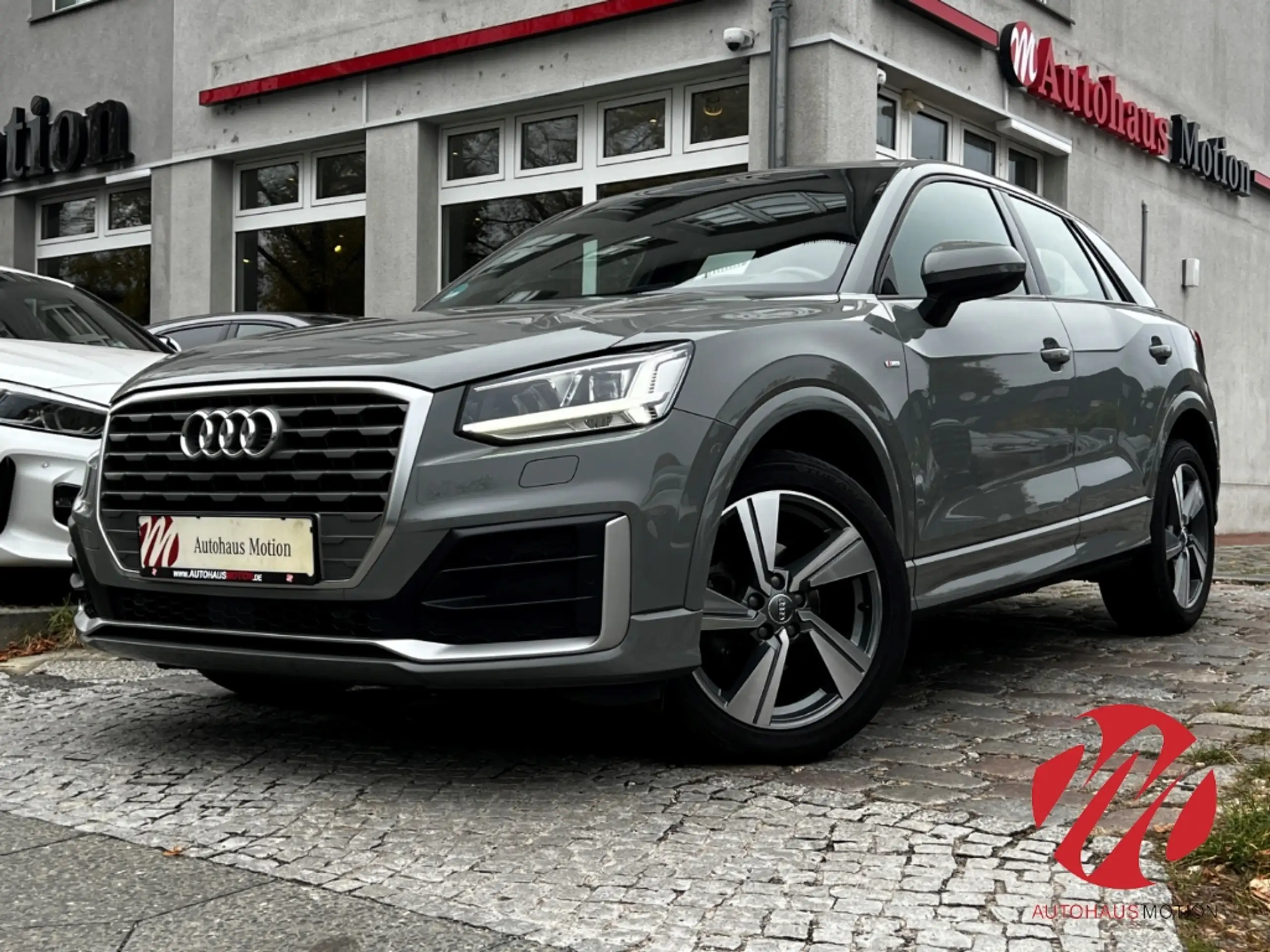 Audi - Q2