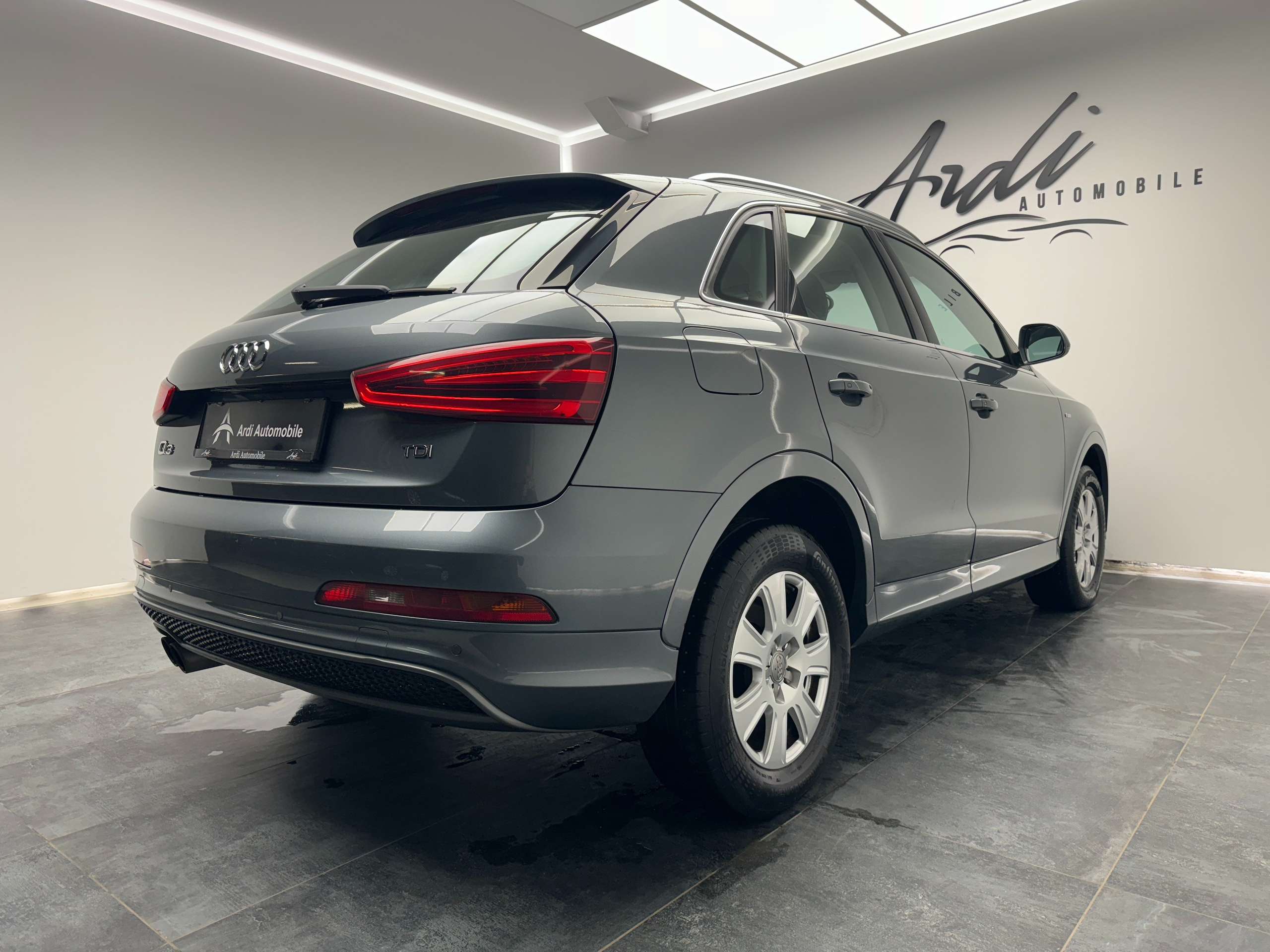 Audi - Q3