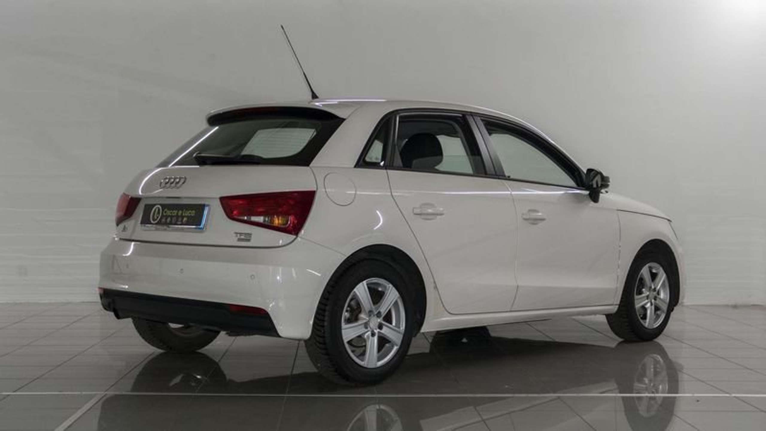 Audi - A1