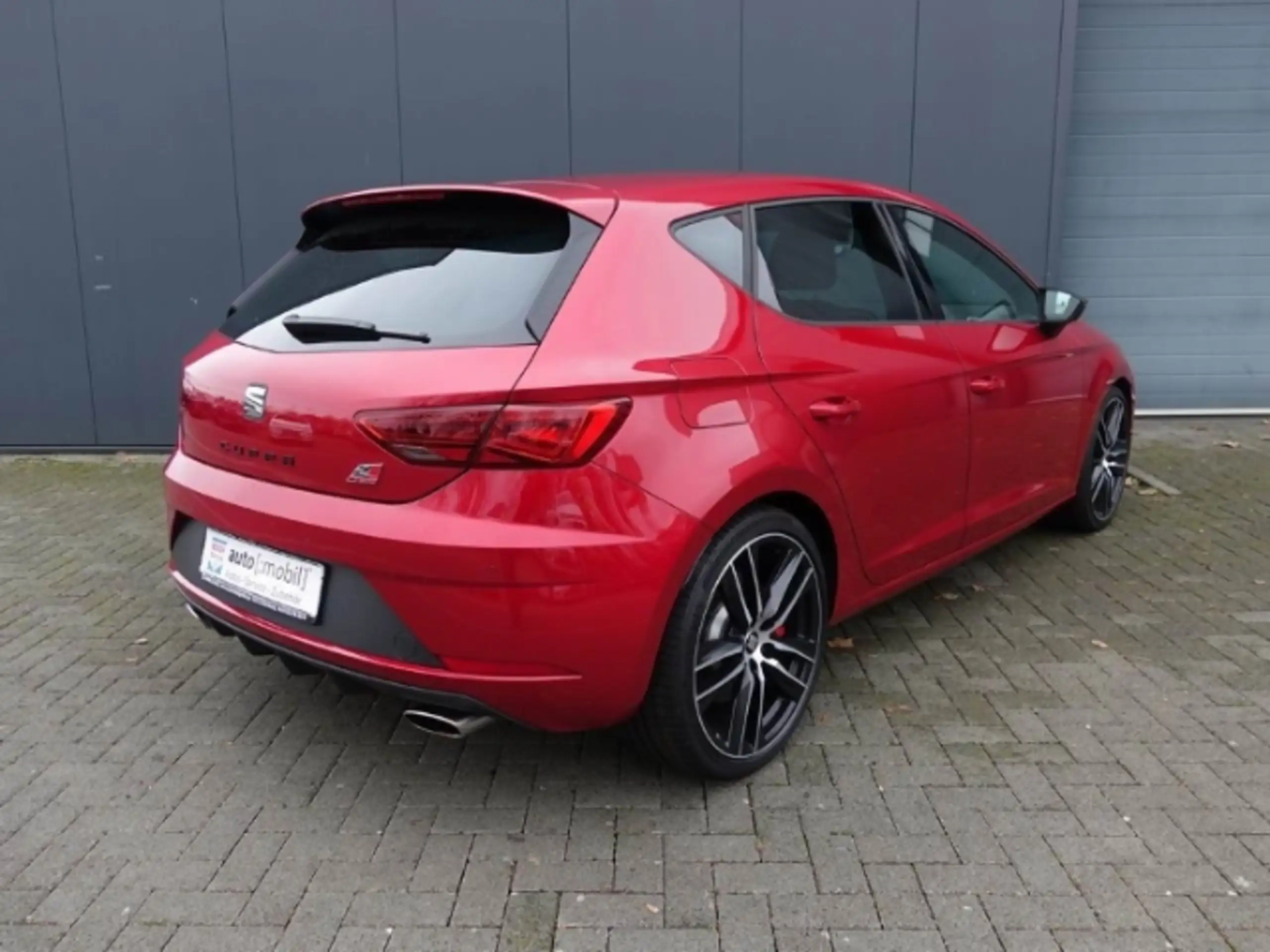 SEAT - Leon