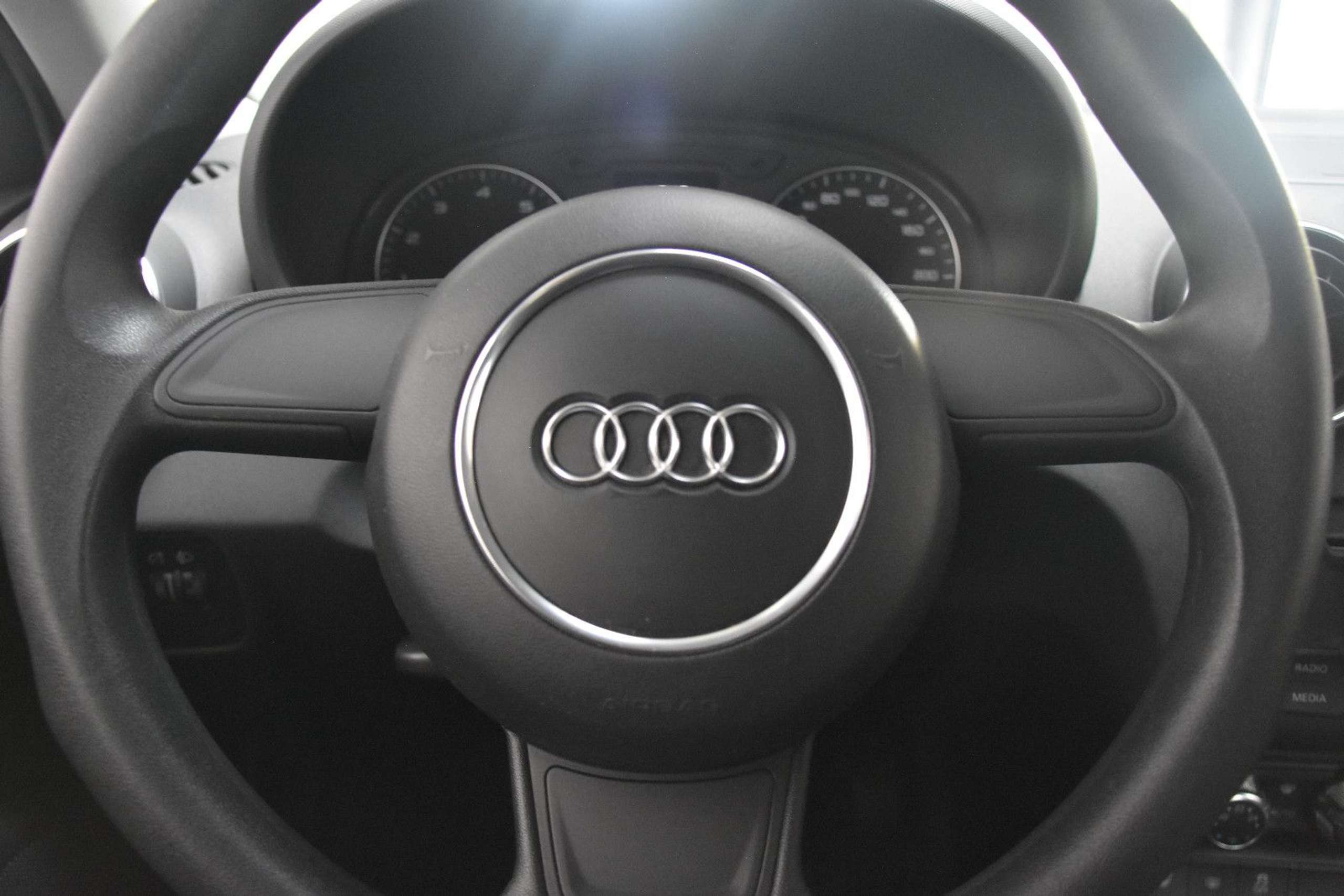 Audi - A1