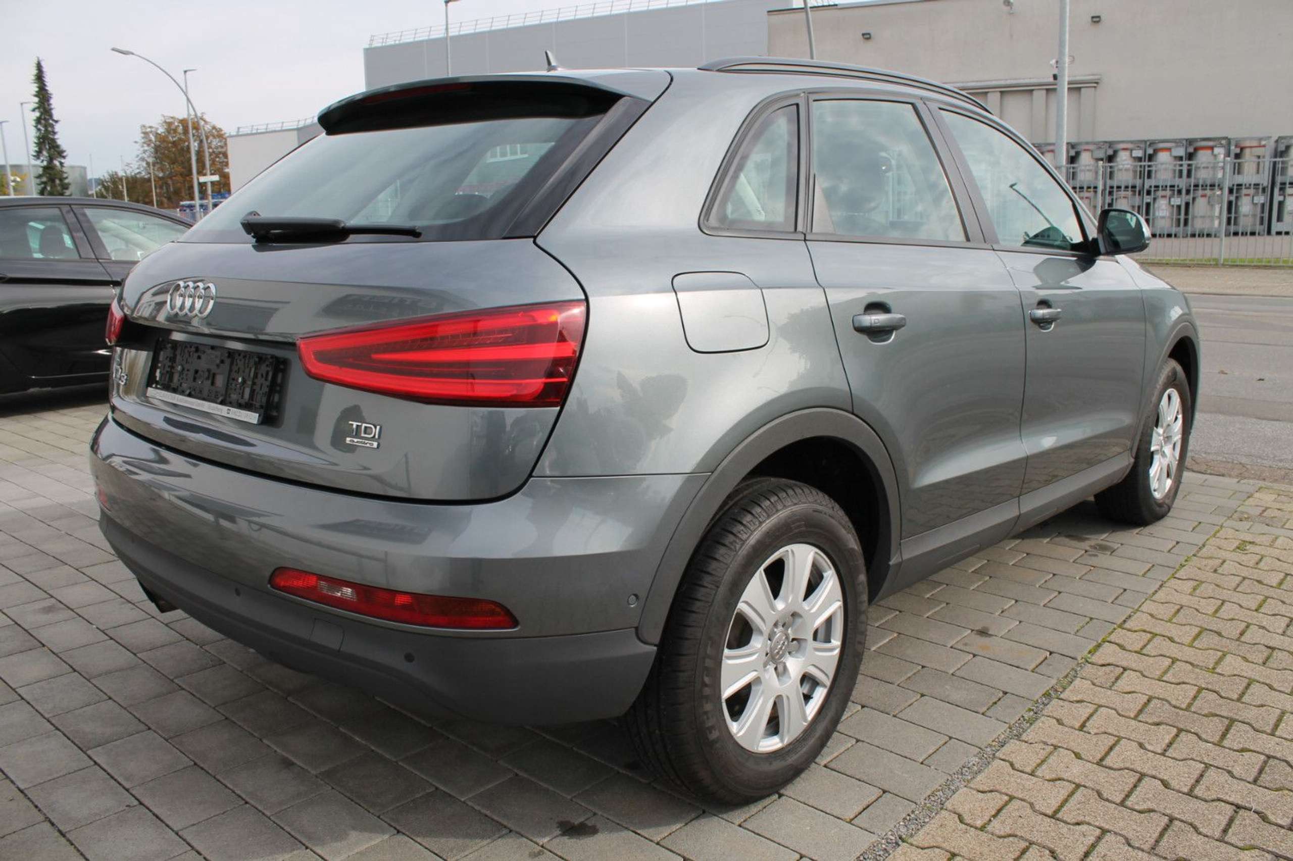 Audi - Q3