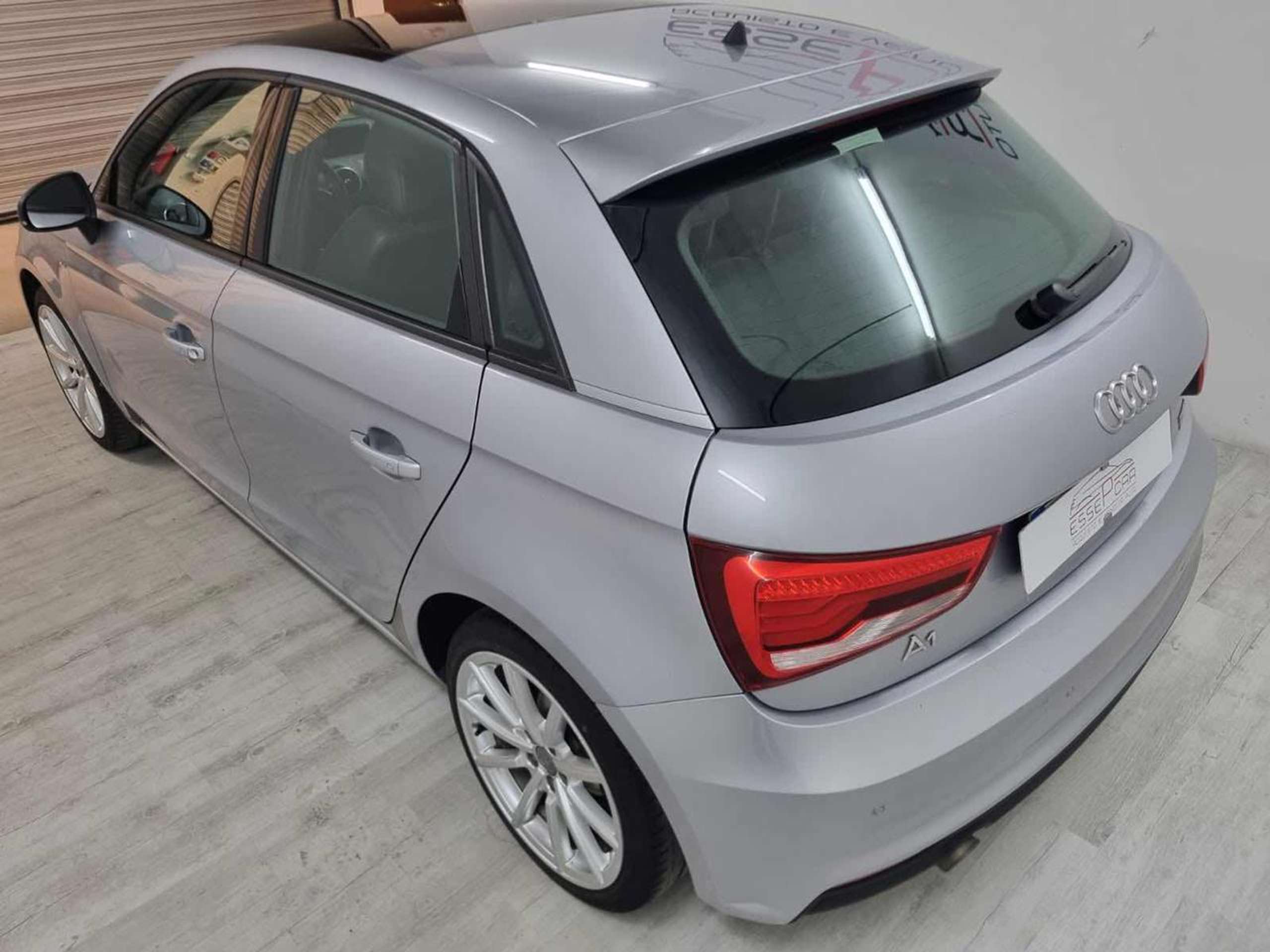 Audi - A1