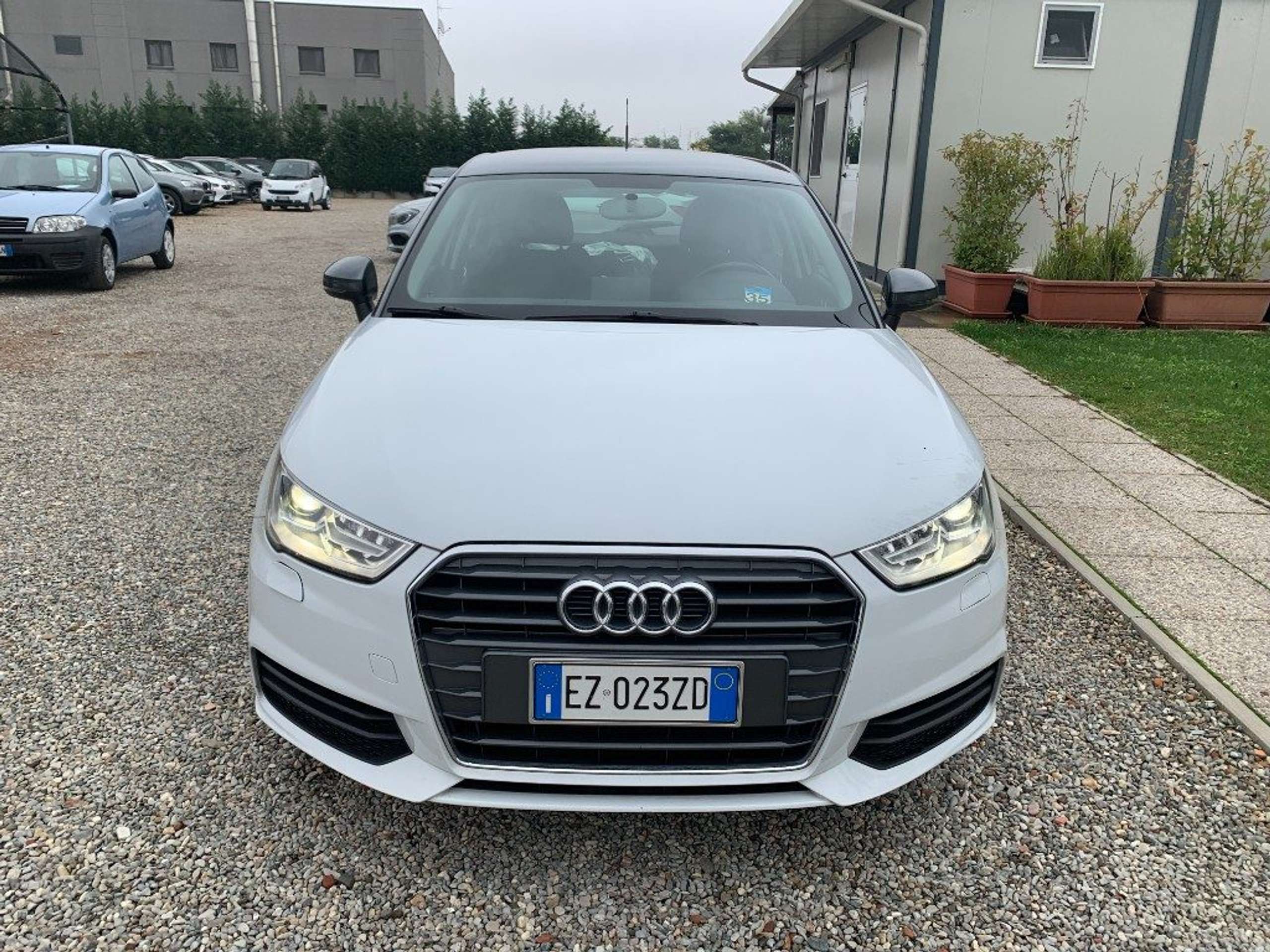 Audi - A1