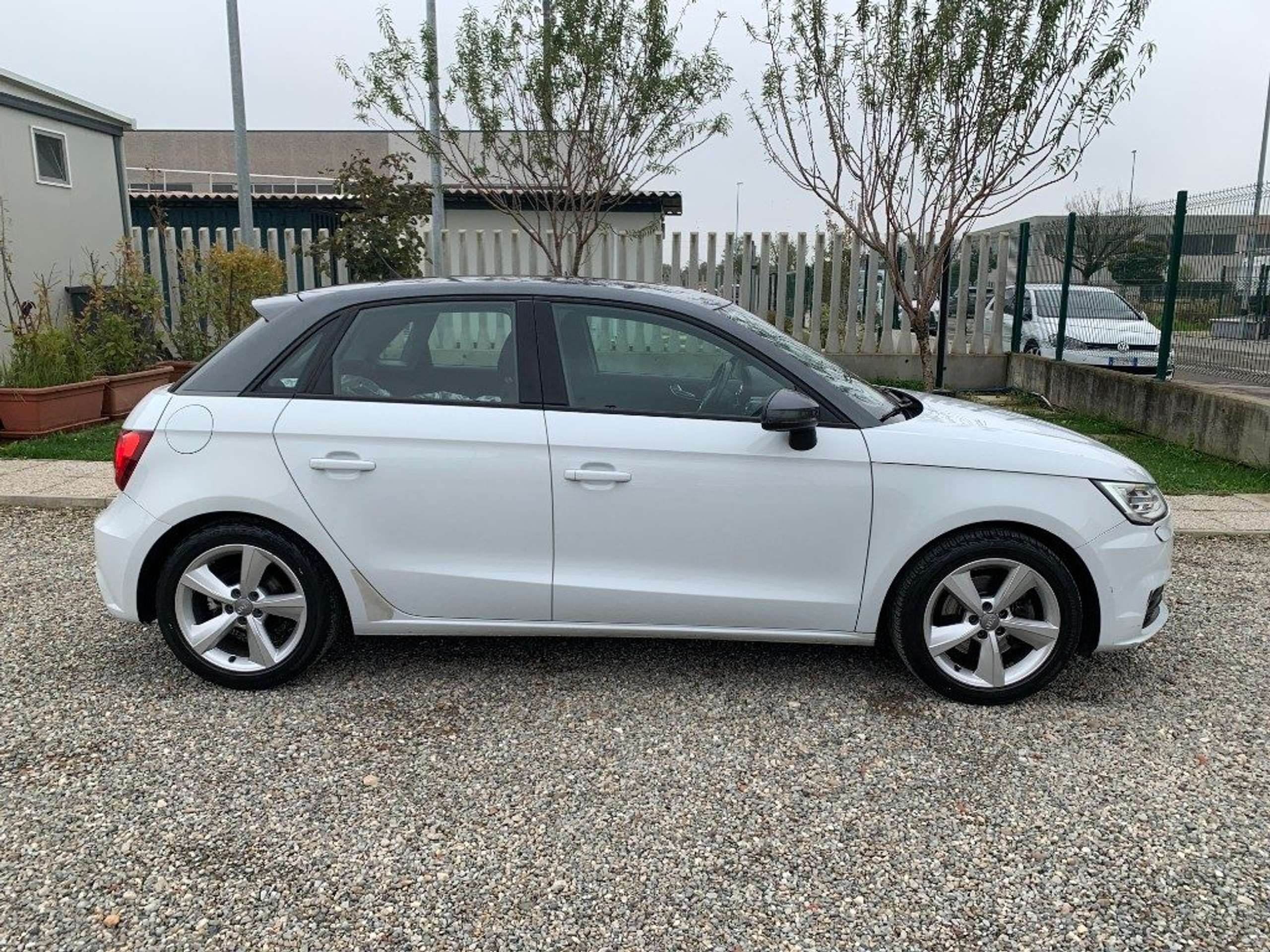 Audi - A1