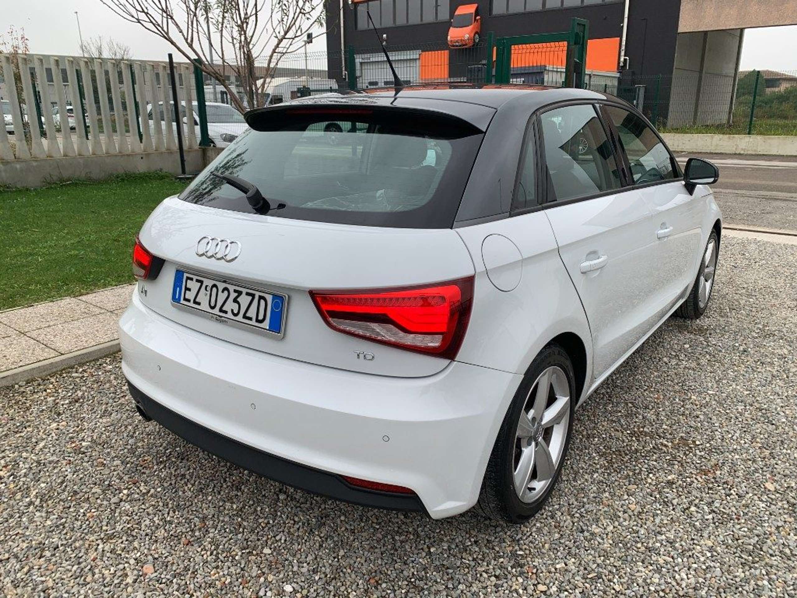 Audi - A1