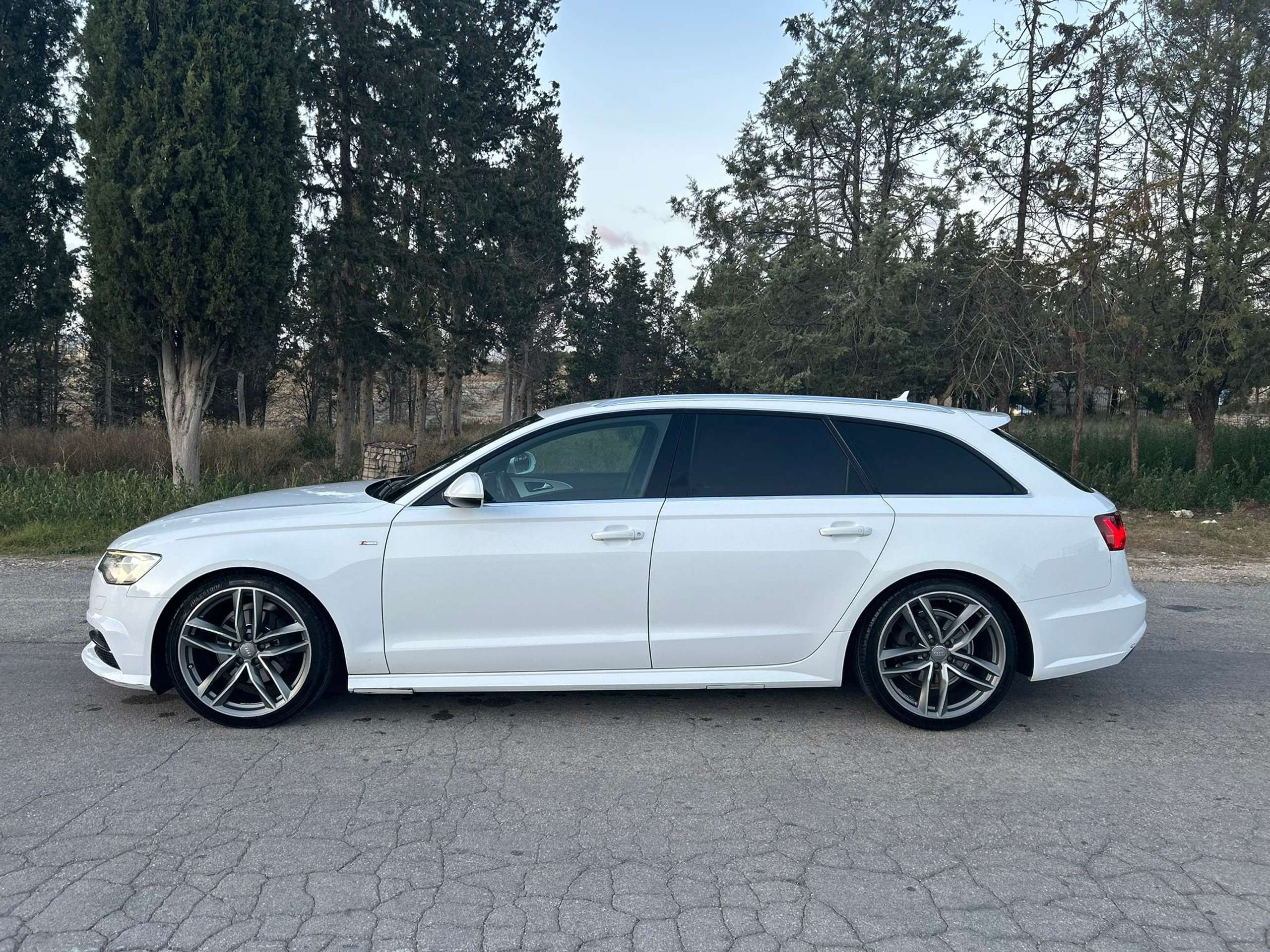 Audi - A6