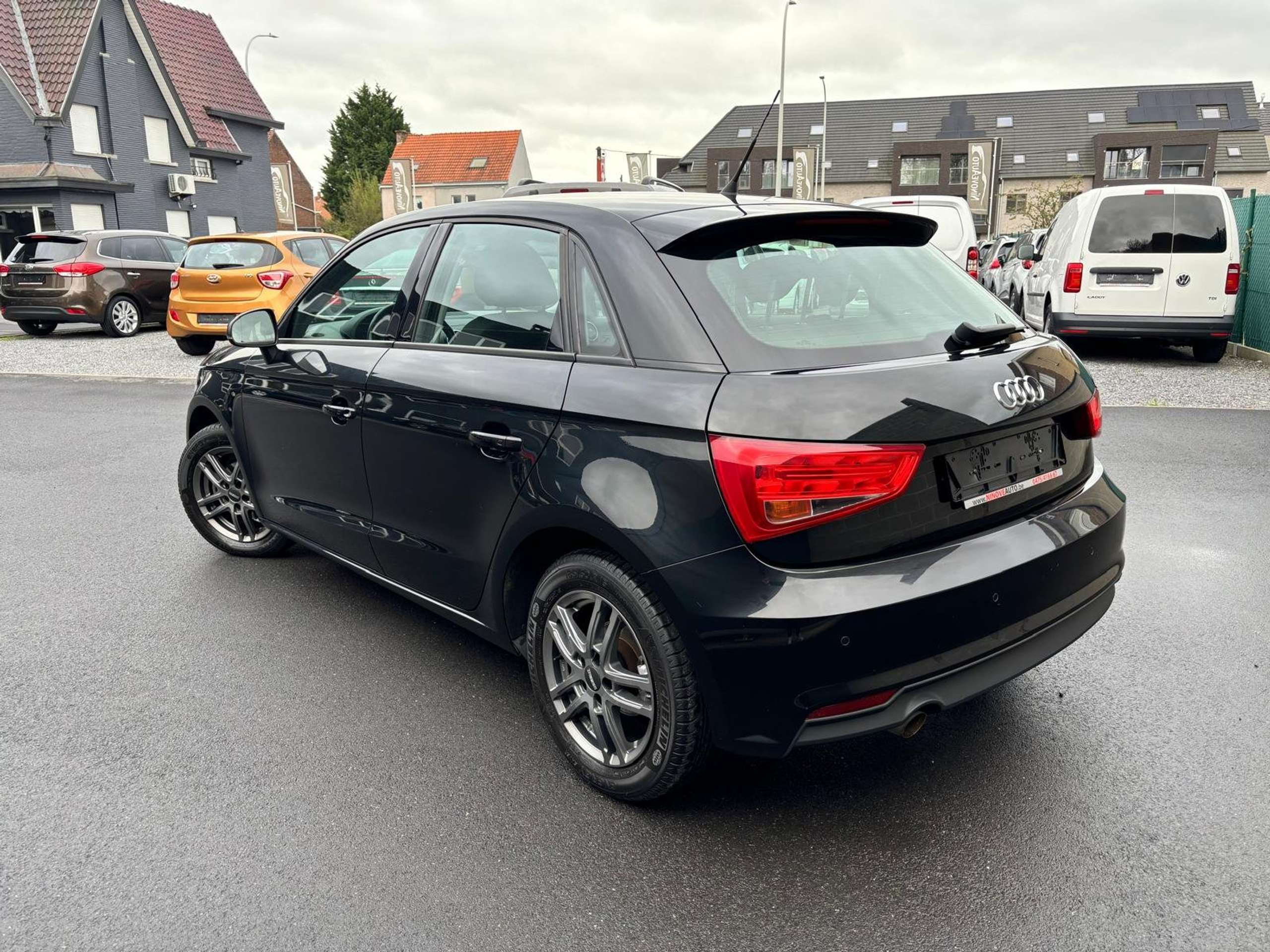 Audi - A1