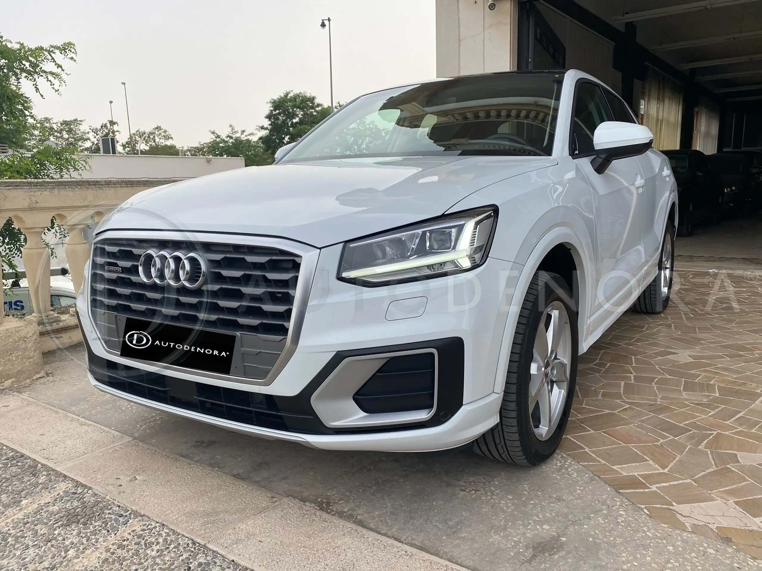 Audi - Q2