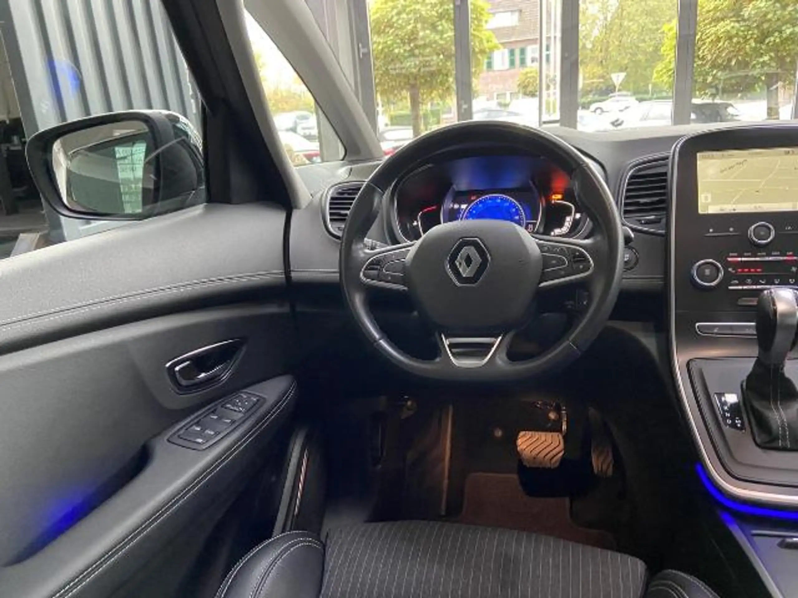 Renault - Scenic