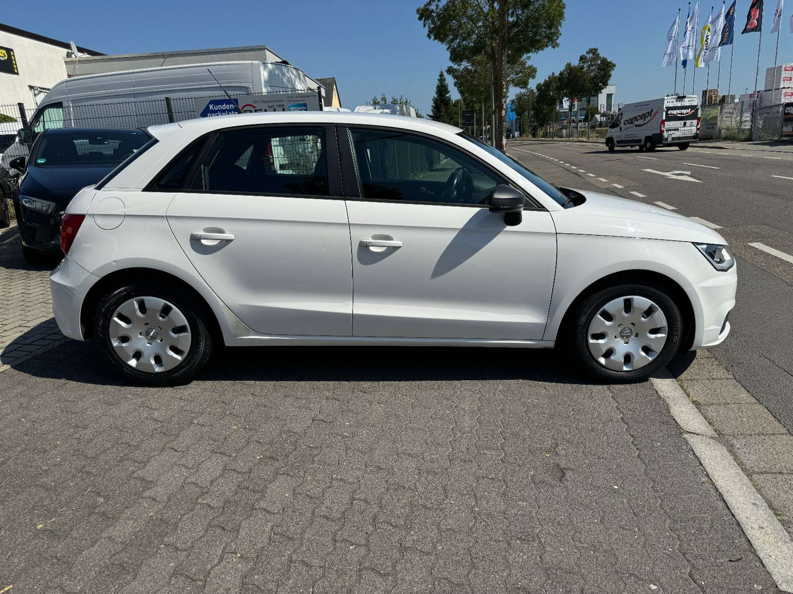 Audi - A1