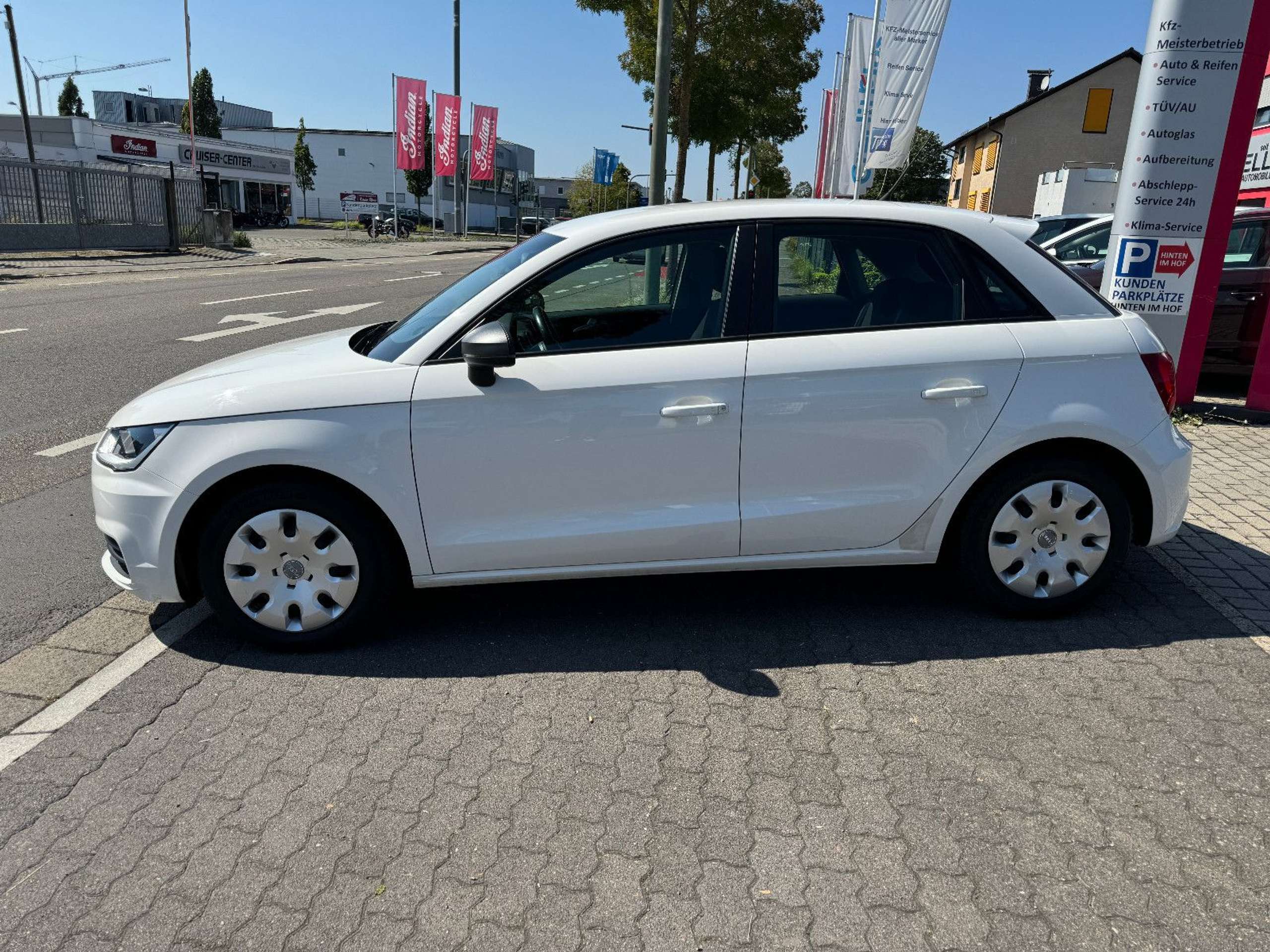 Audi - A1