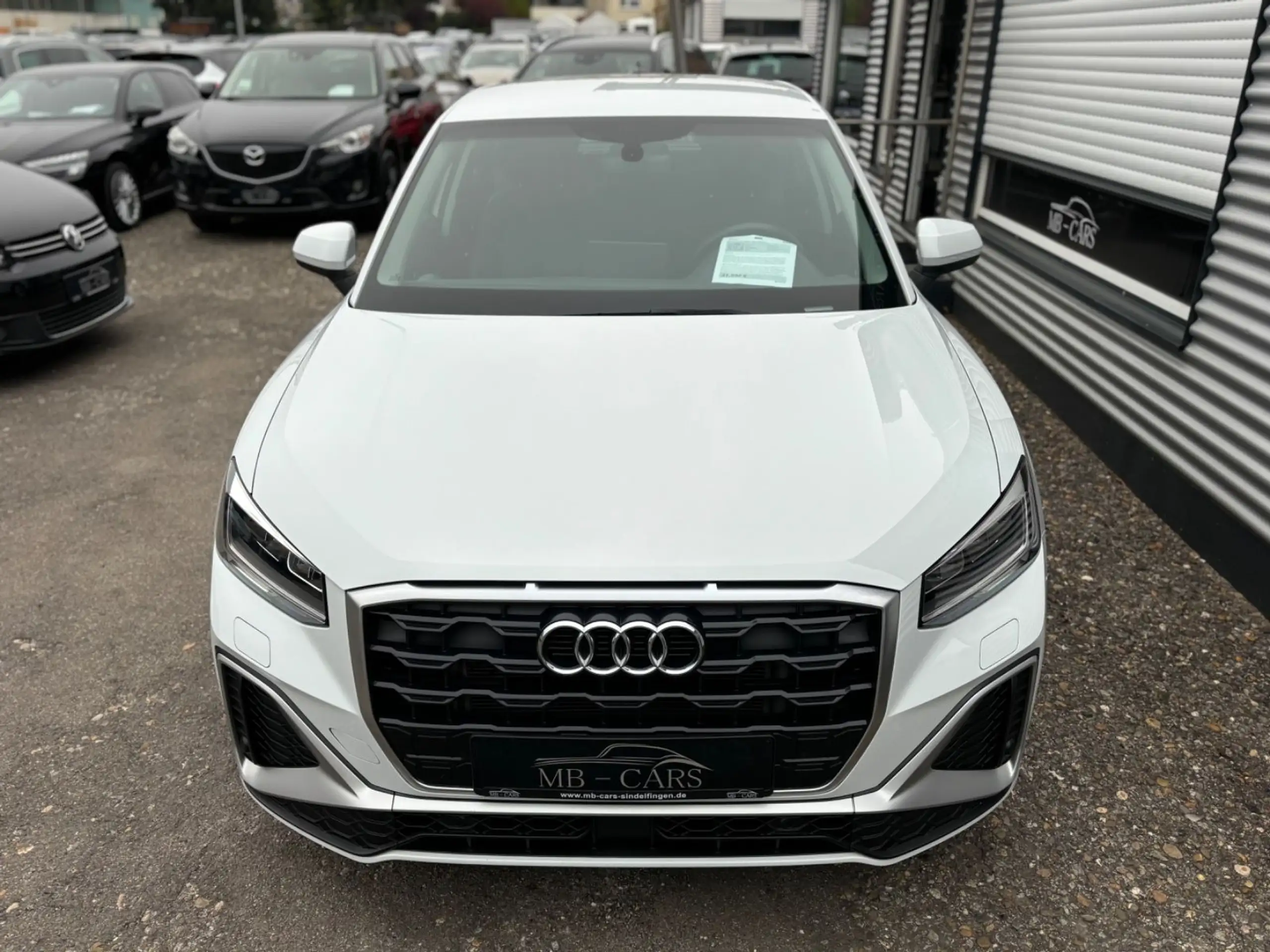 Audi - Q2