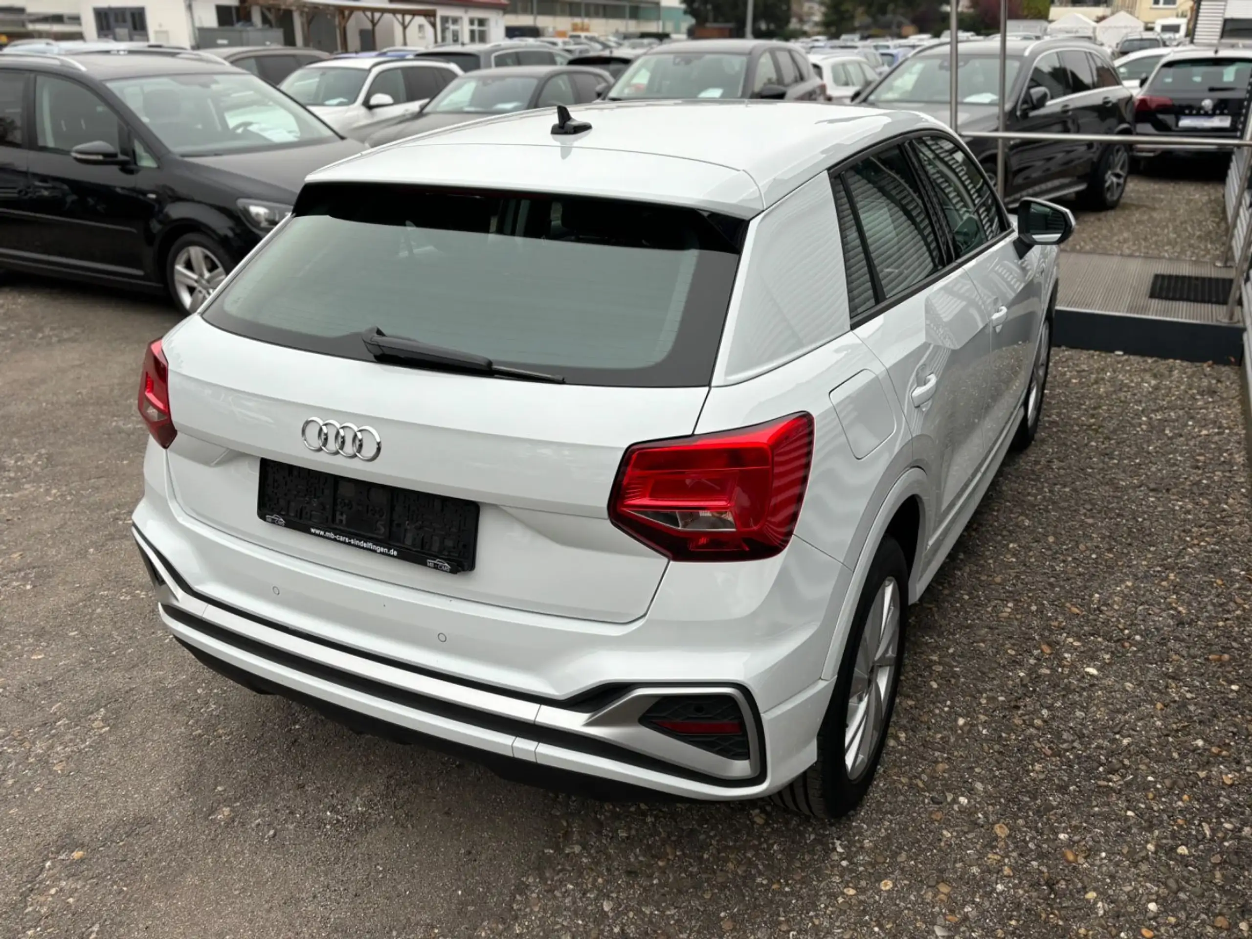 Audi - Q2