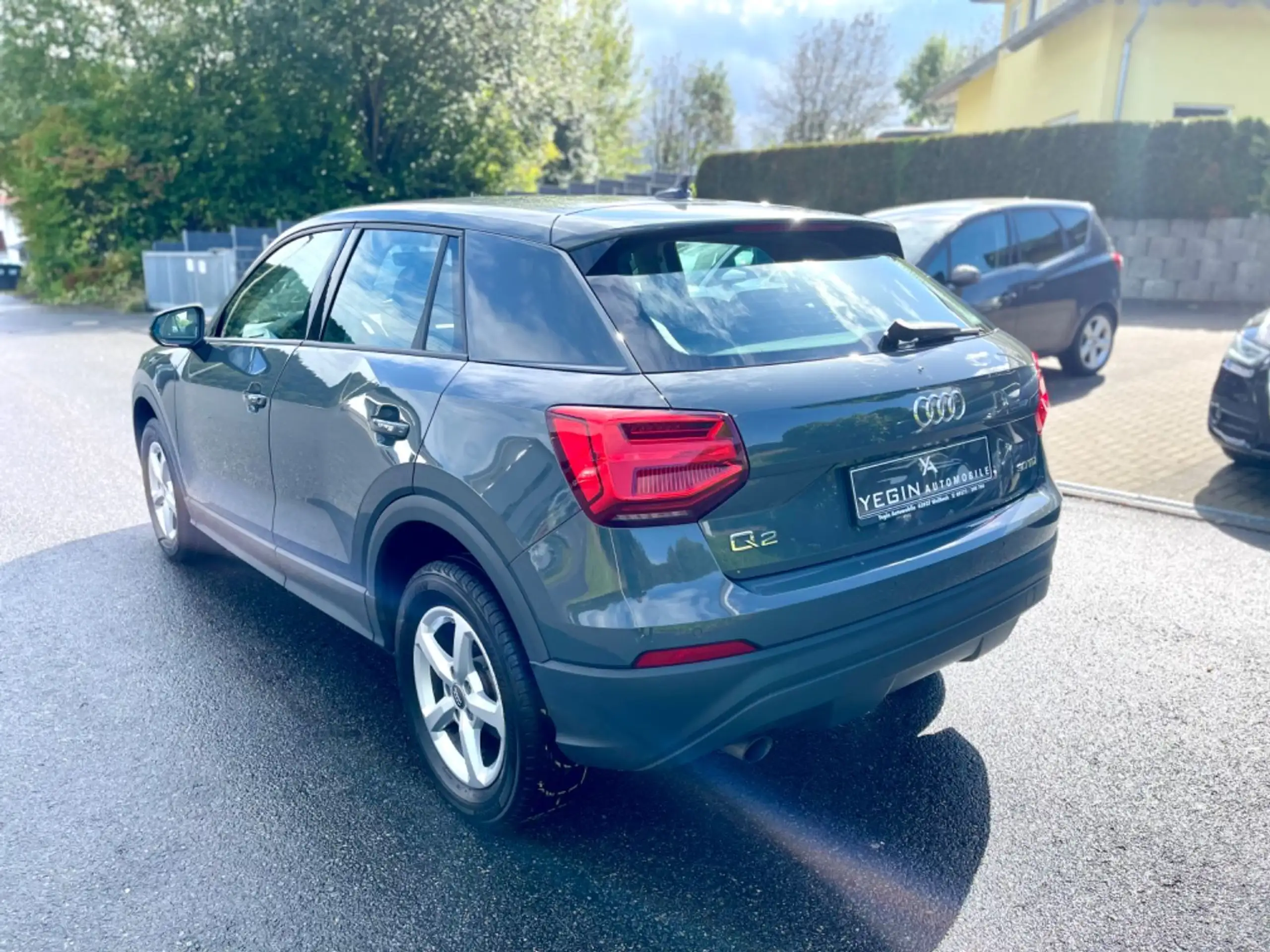 Audi - Q2