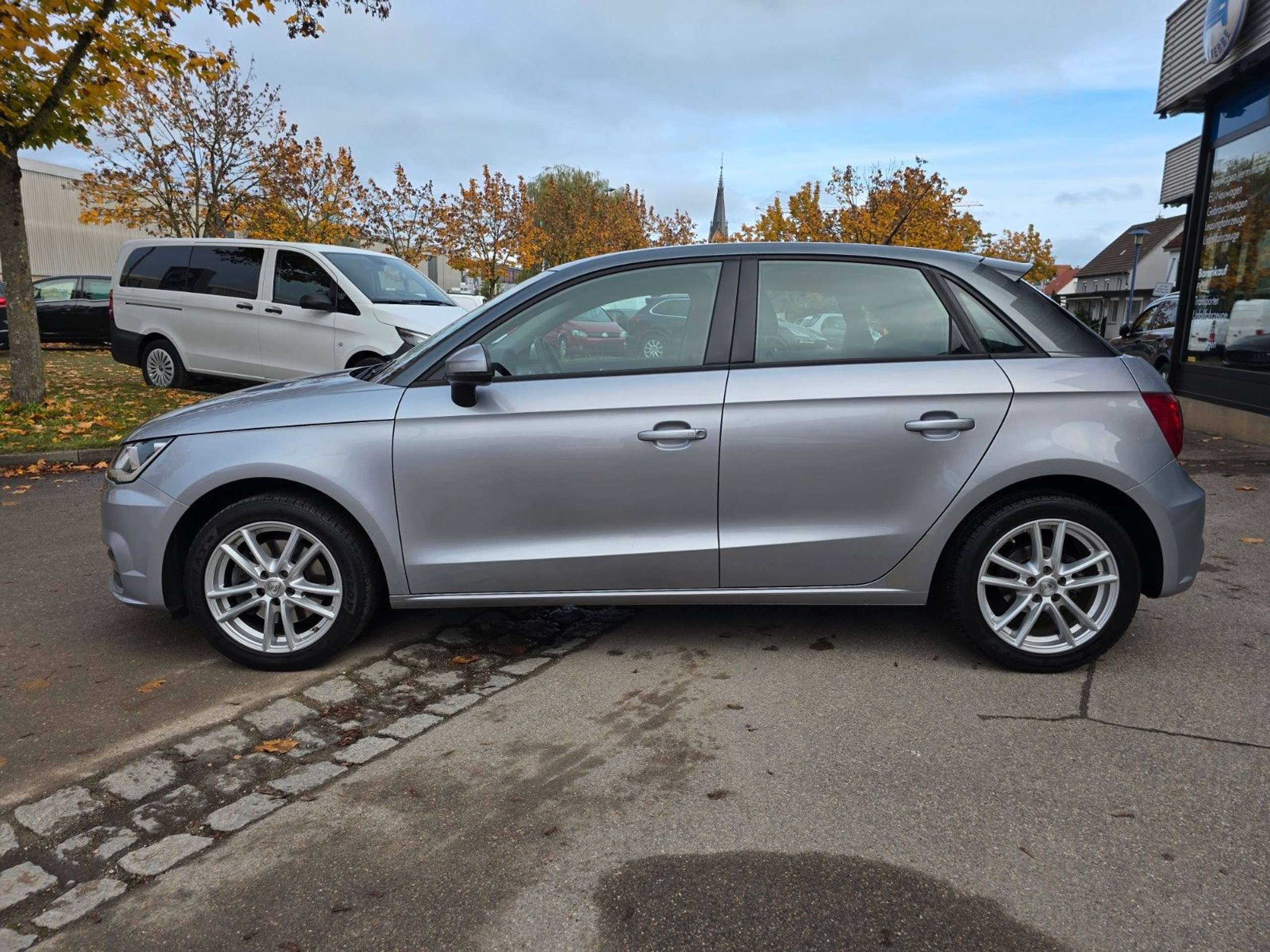 Audi - A1