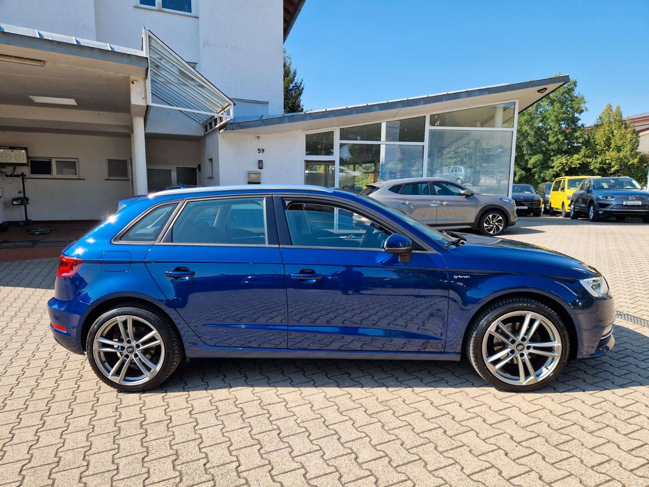 Audi - A3