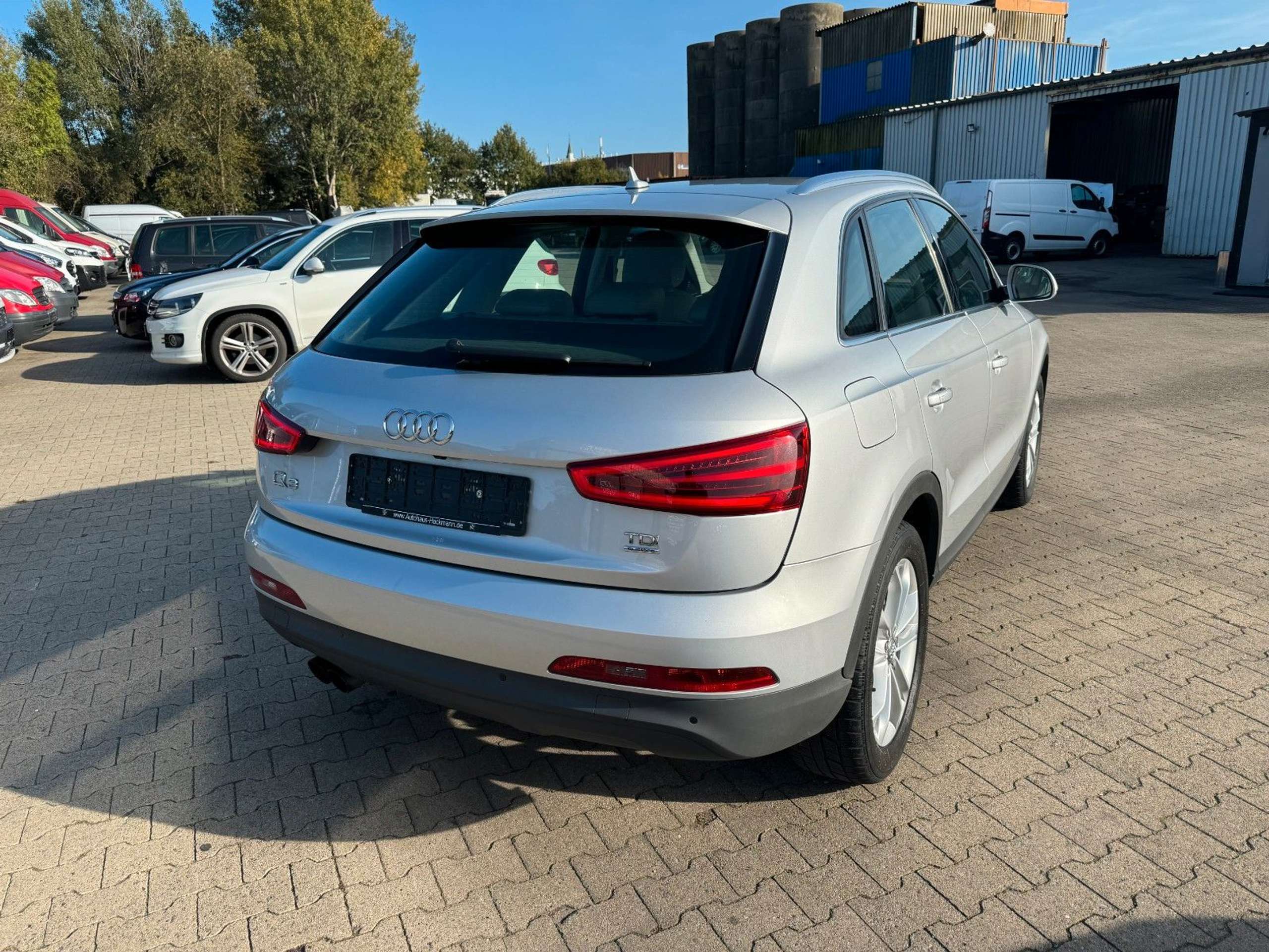 Audi - Q3