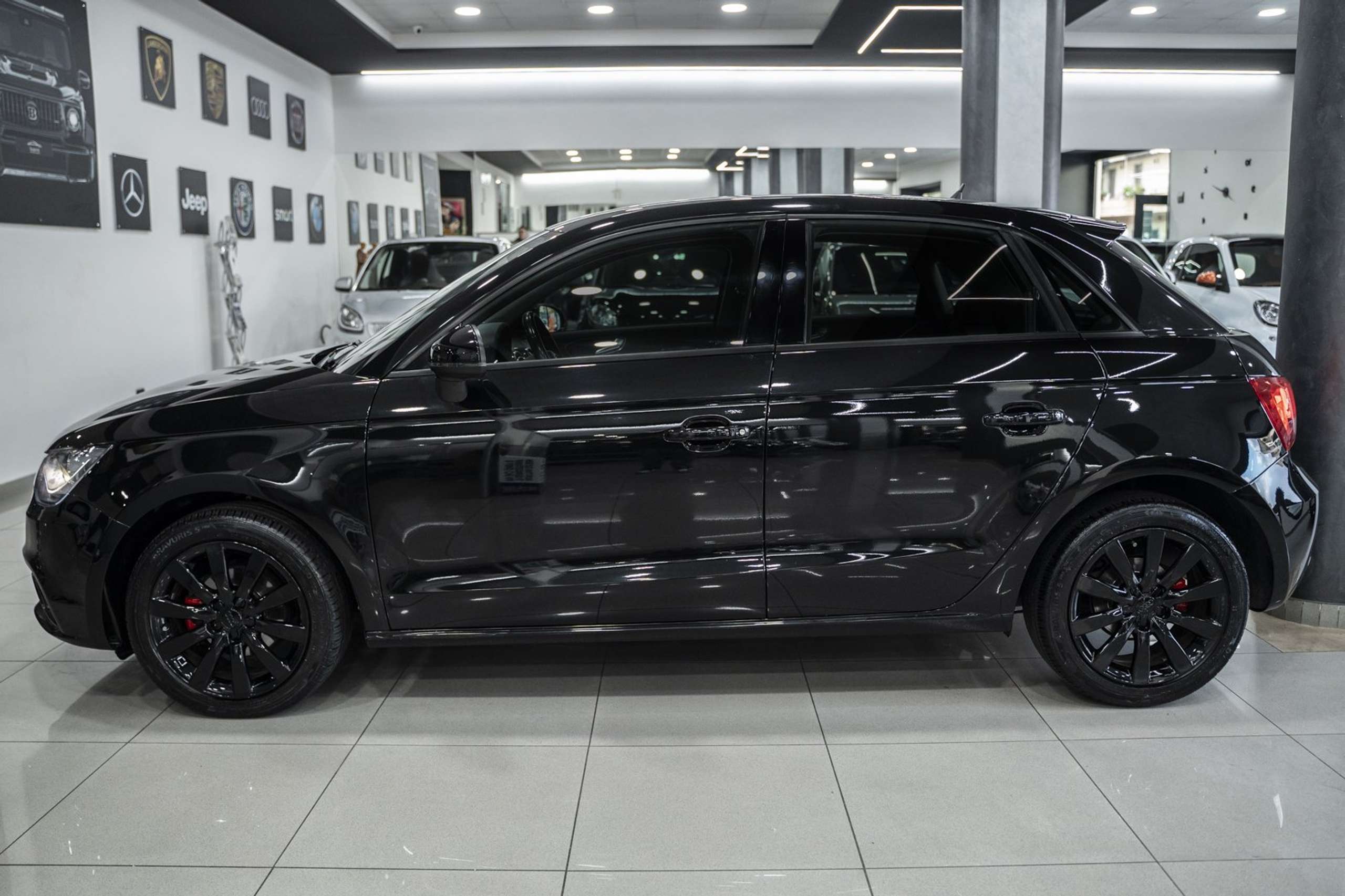 Audi - A1