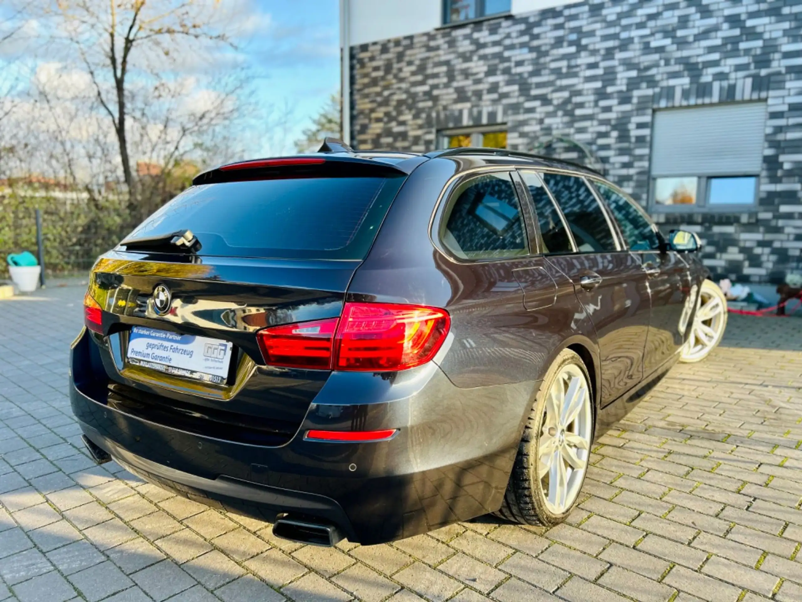 BMW - 550