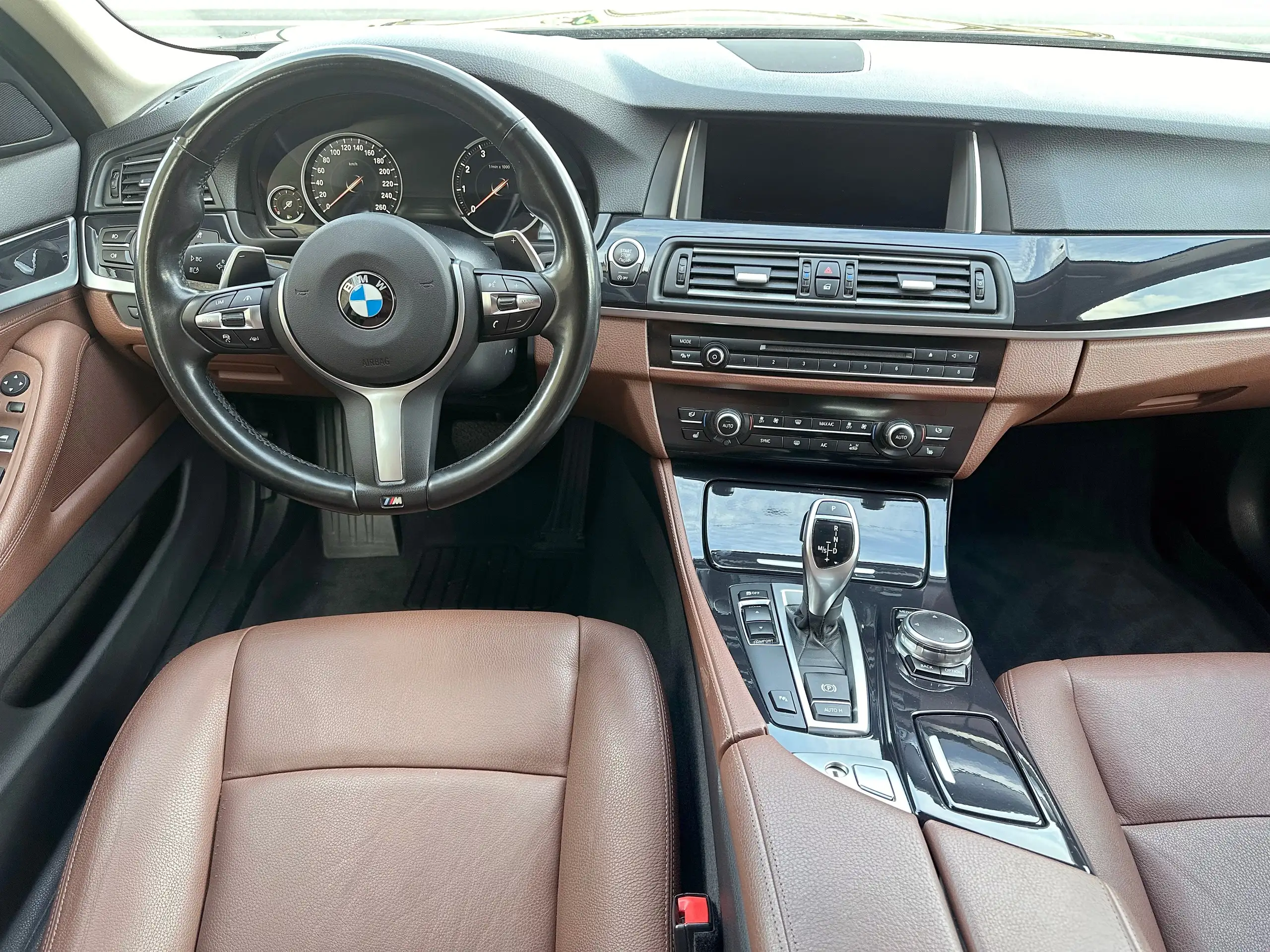 BMW - 528