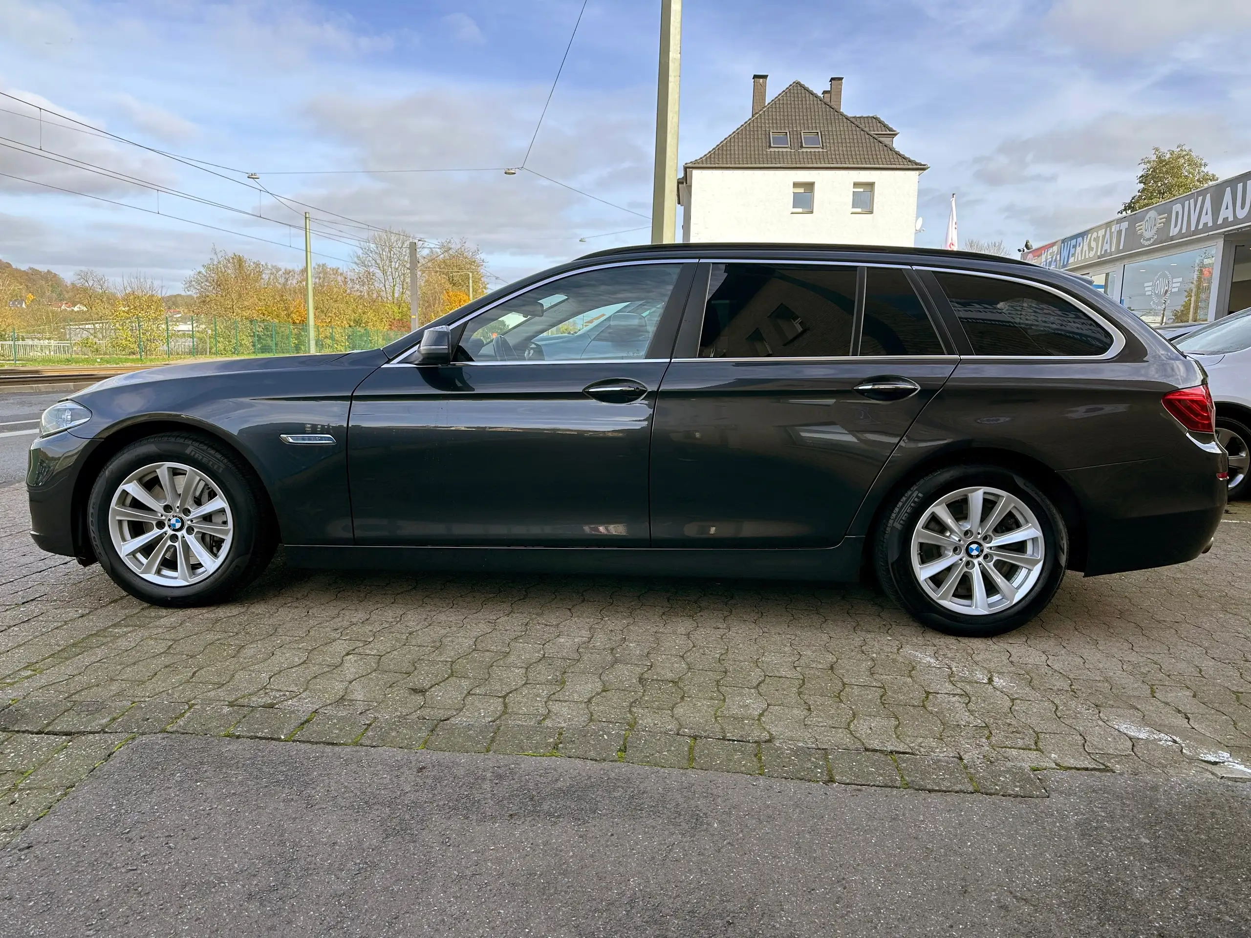 BMW - 528