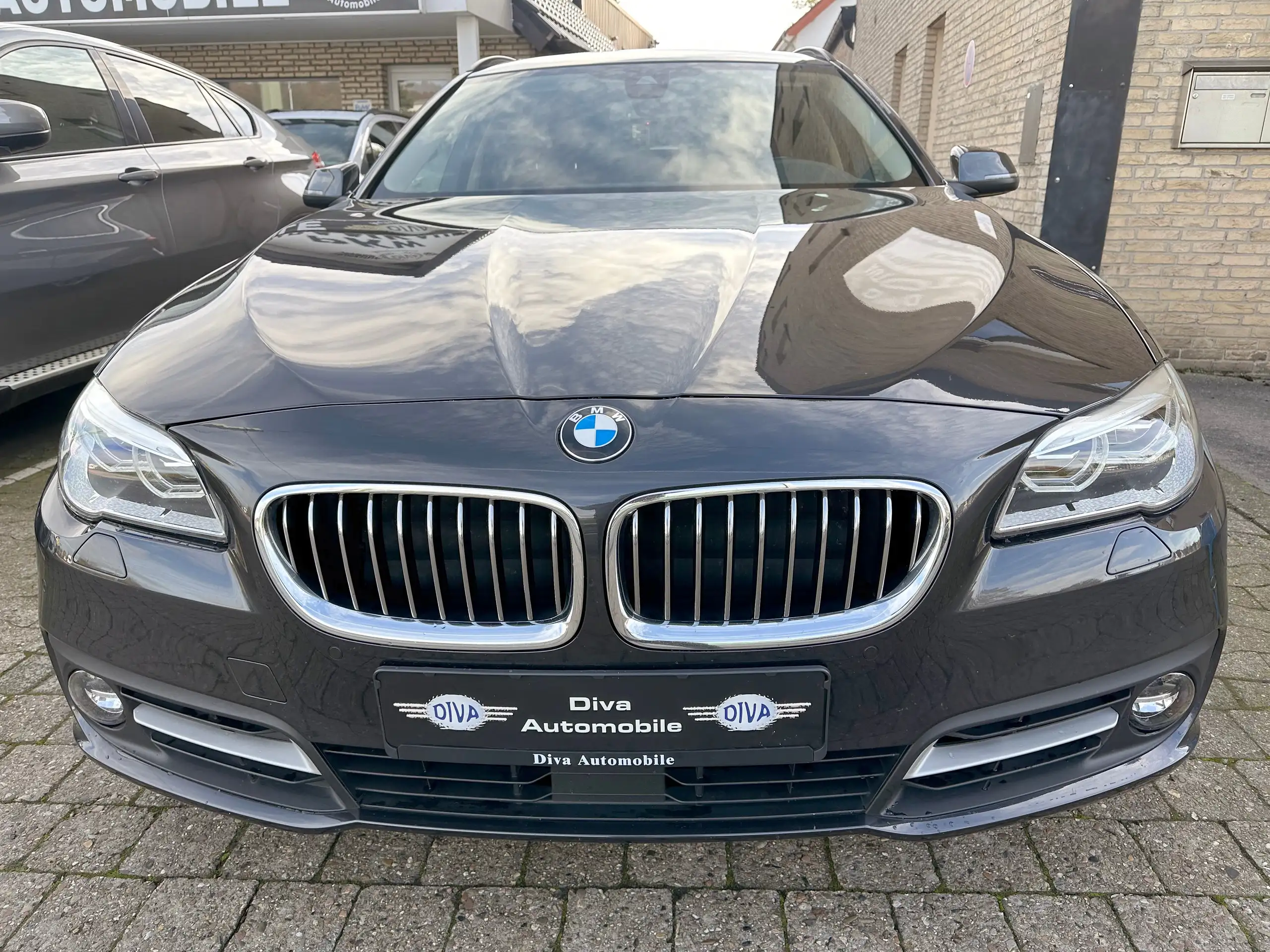 BMW - 528