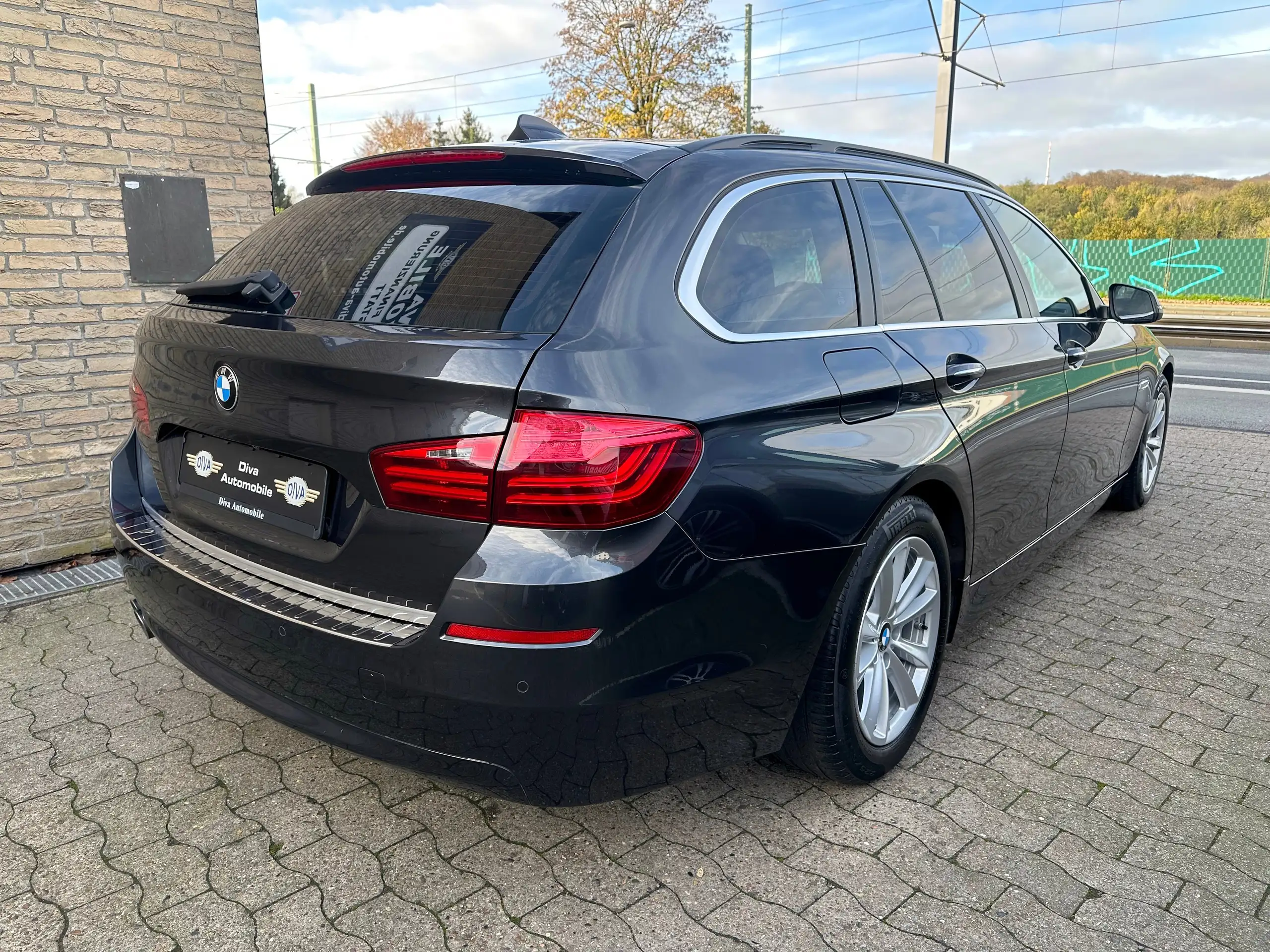 BMW - 528