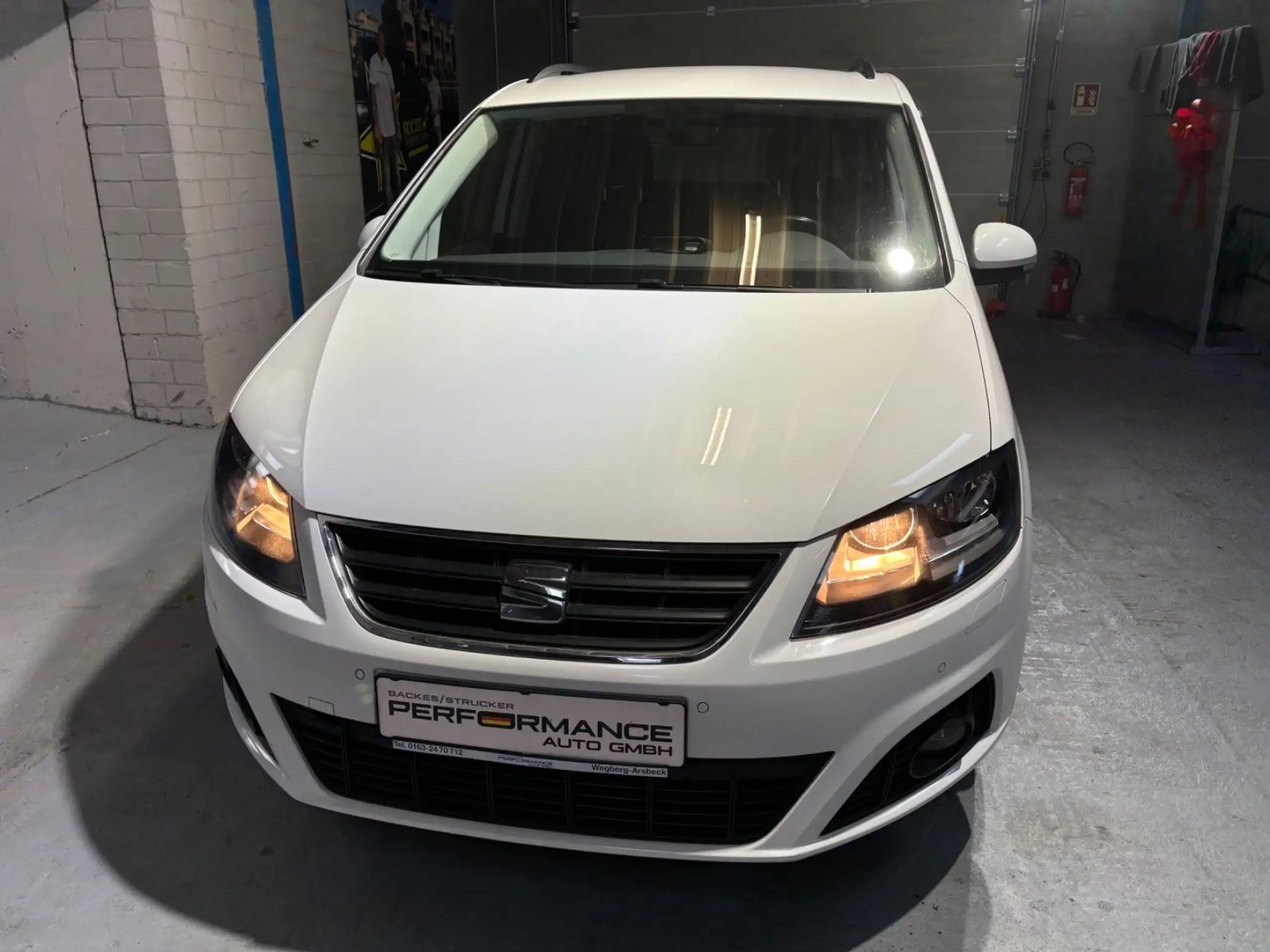 SEAT - Alhambra