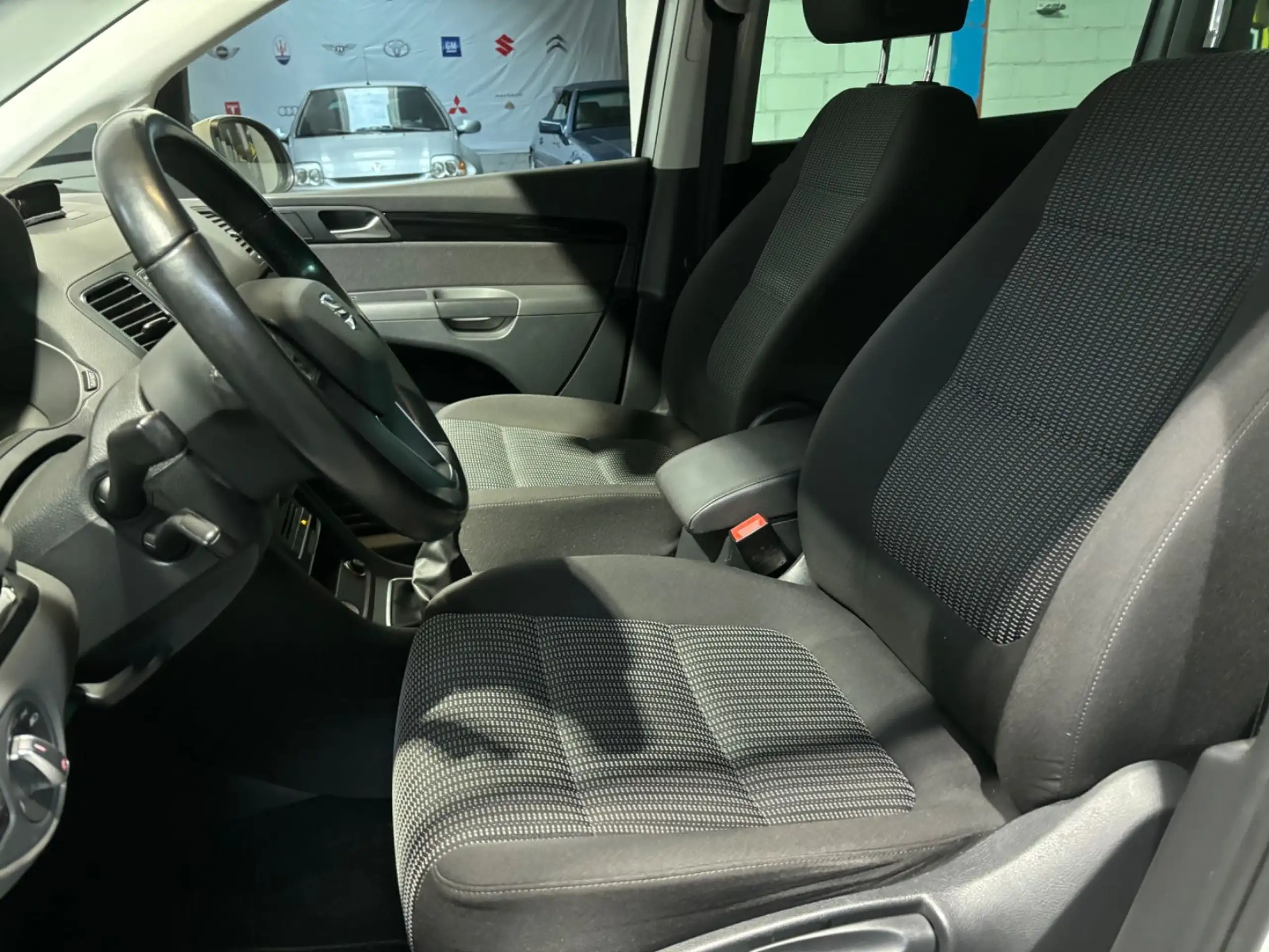 SEAT - Alhambra