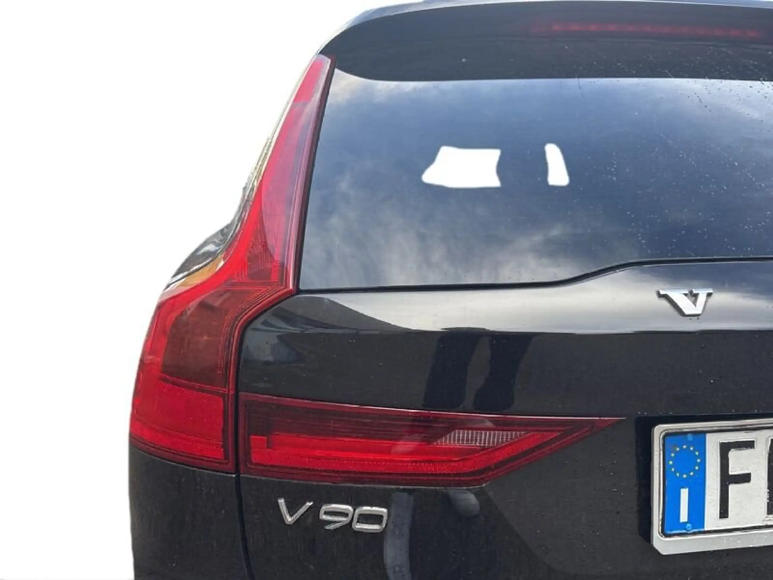 Volvo - V90