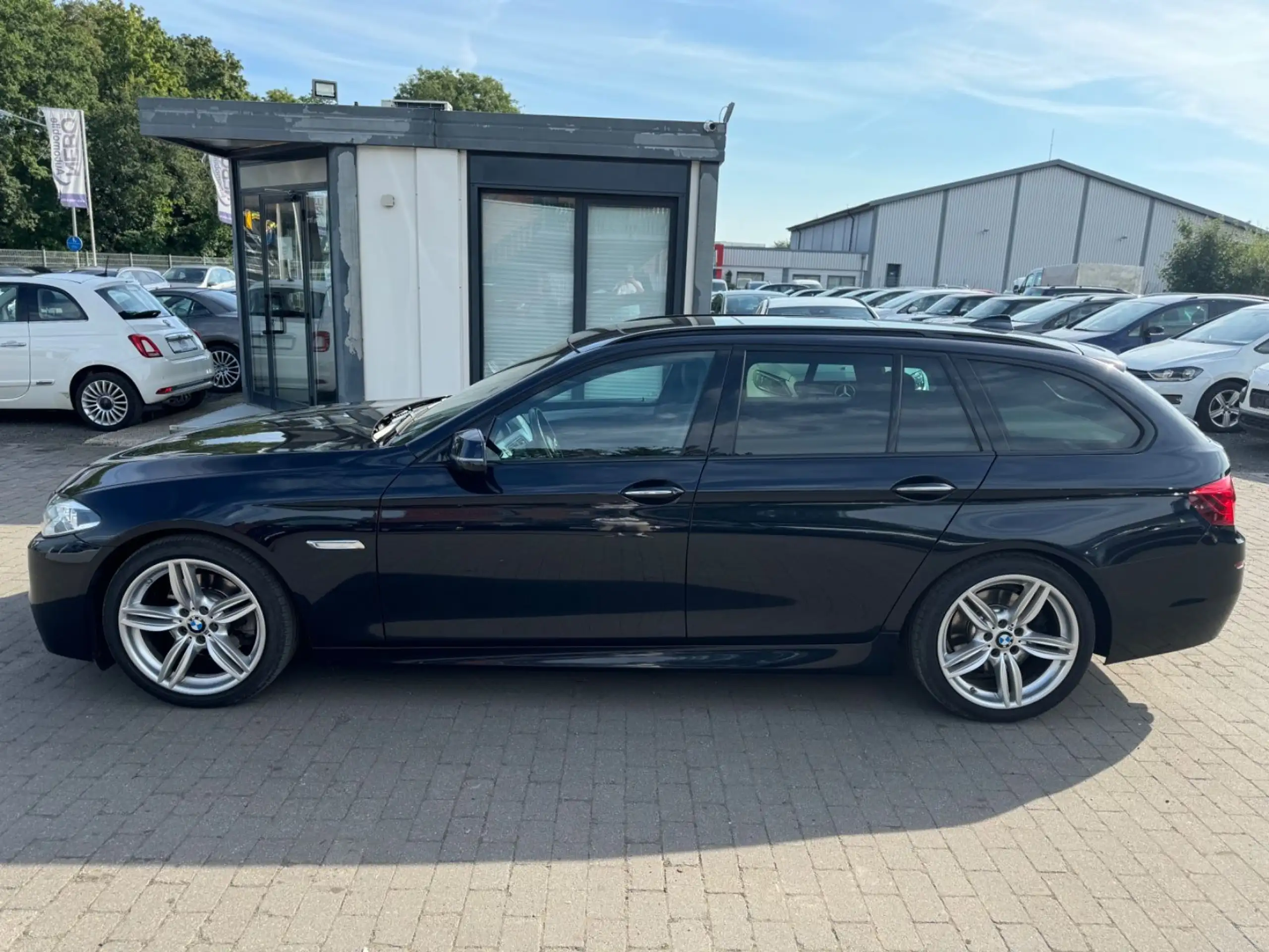 BMW - 520