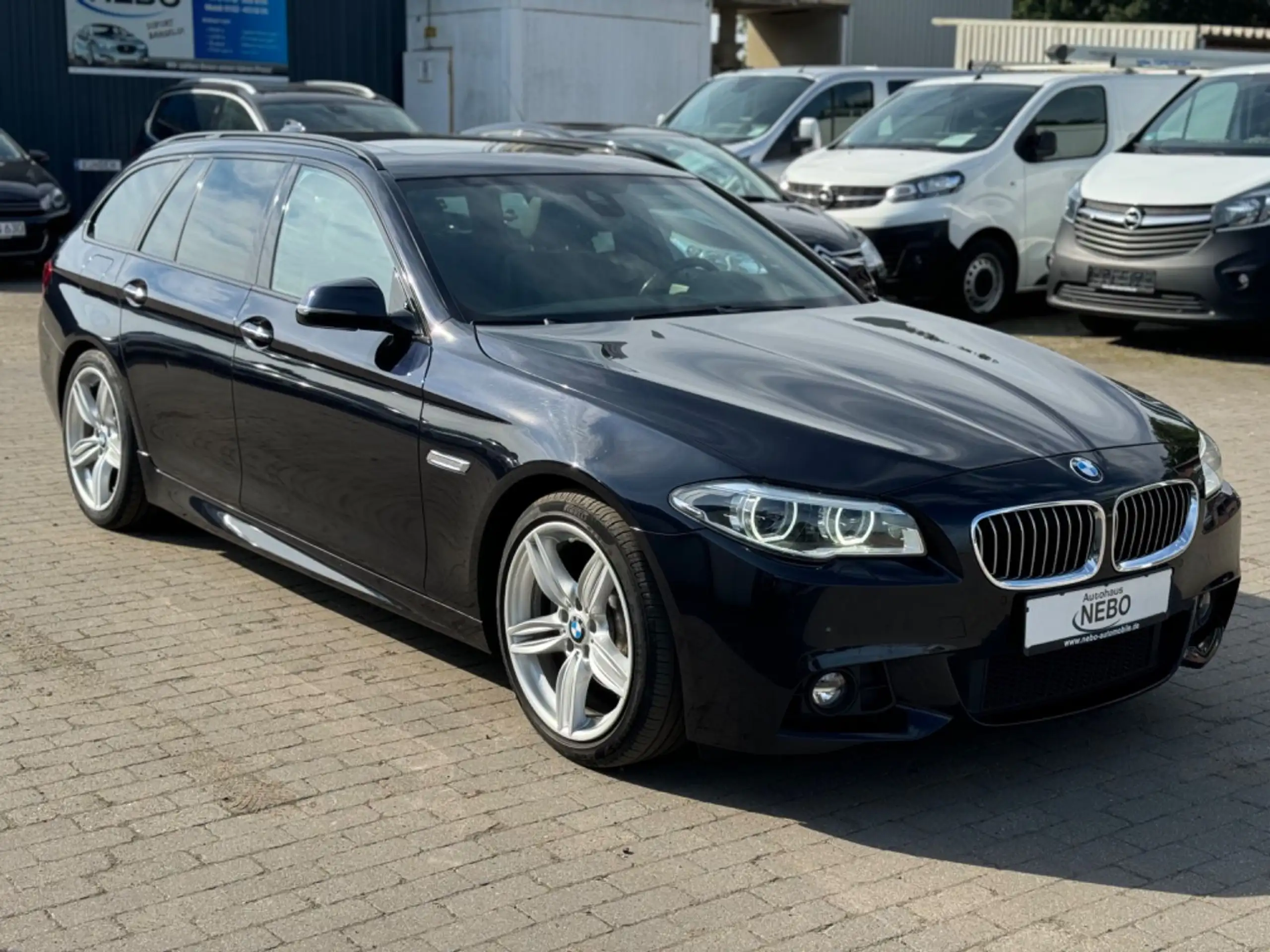 BMW - 520