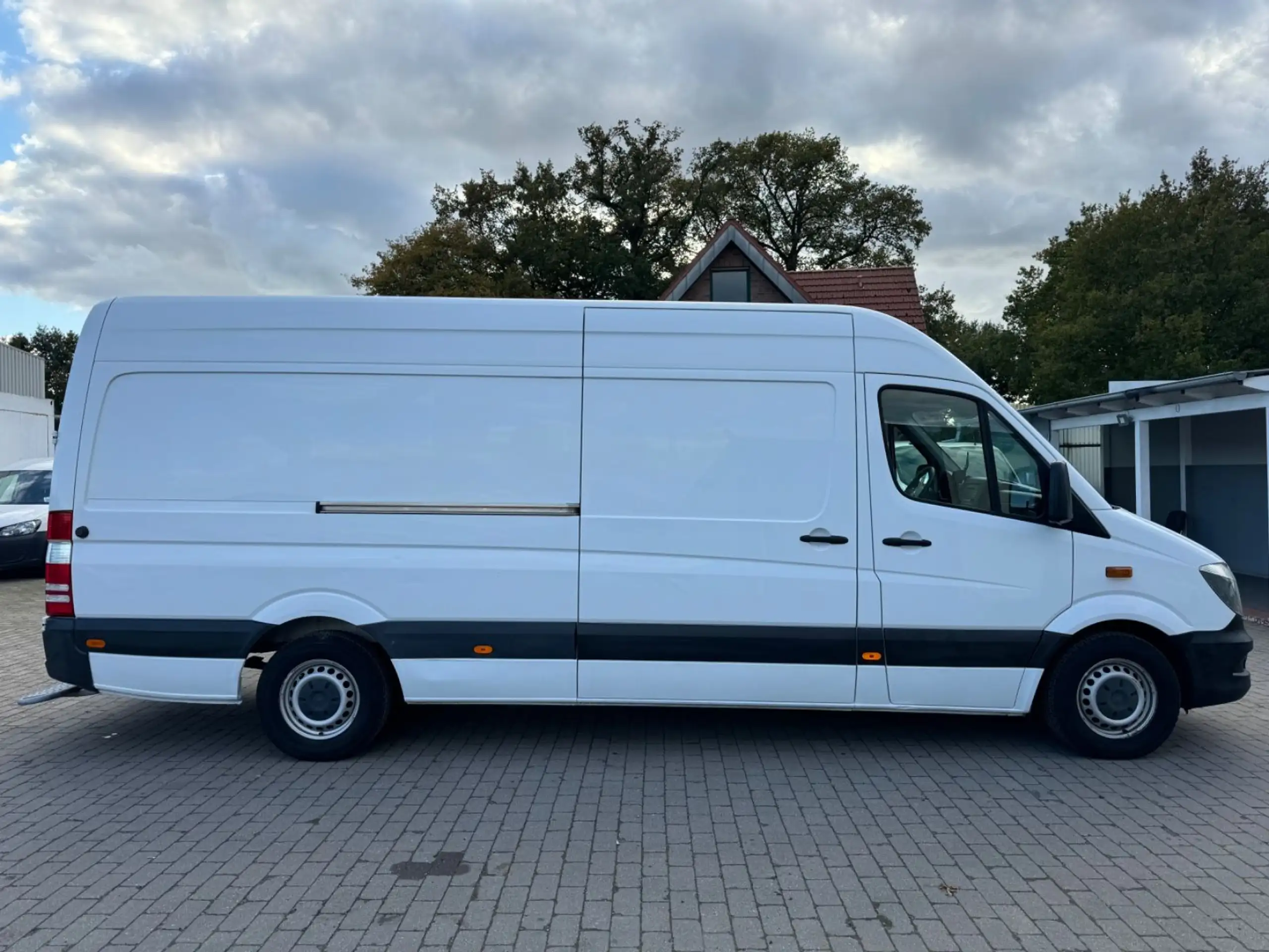 Mercedes-Benz - Sprinter