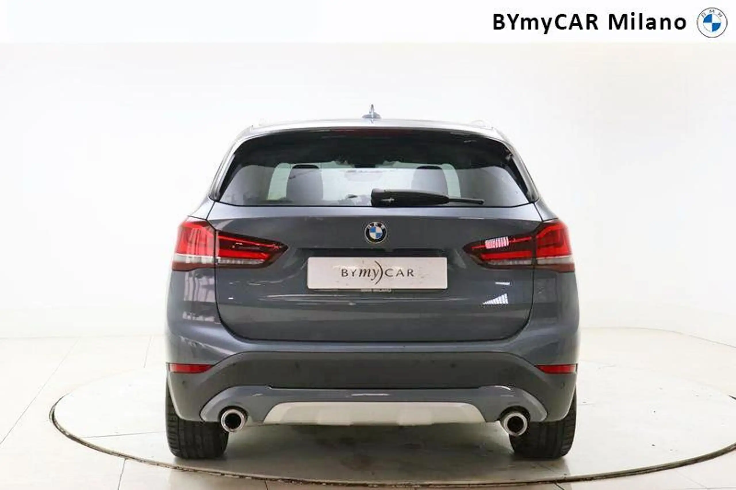 BMW - X1