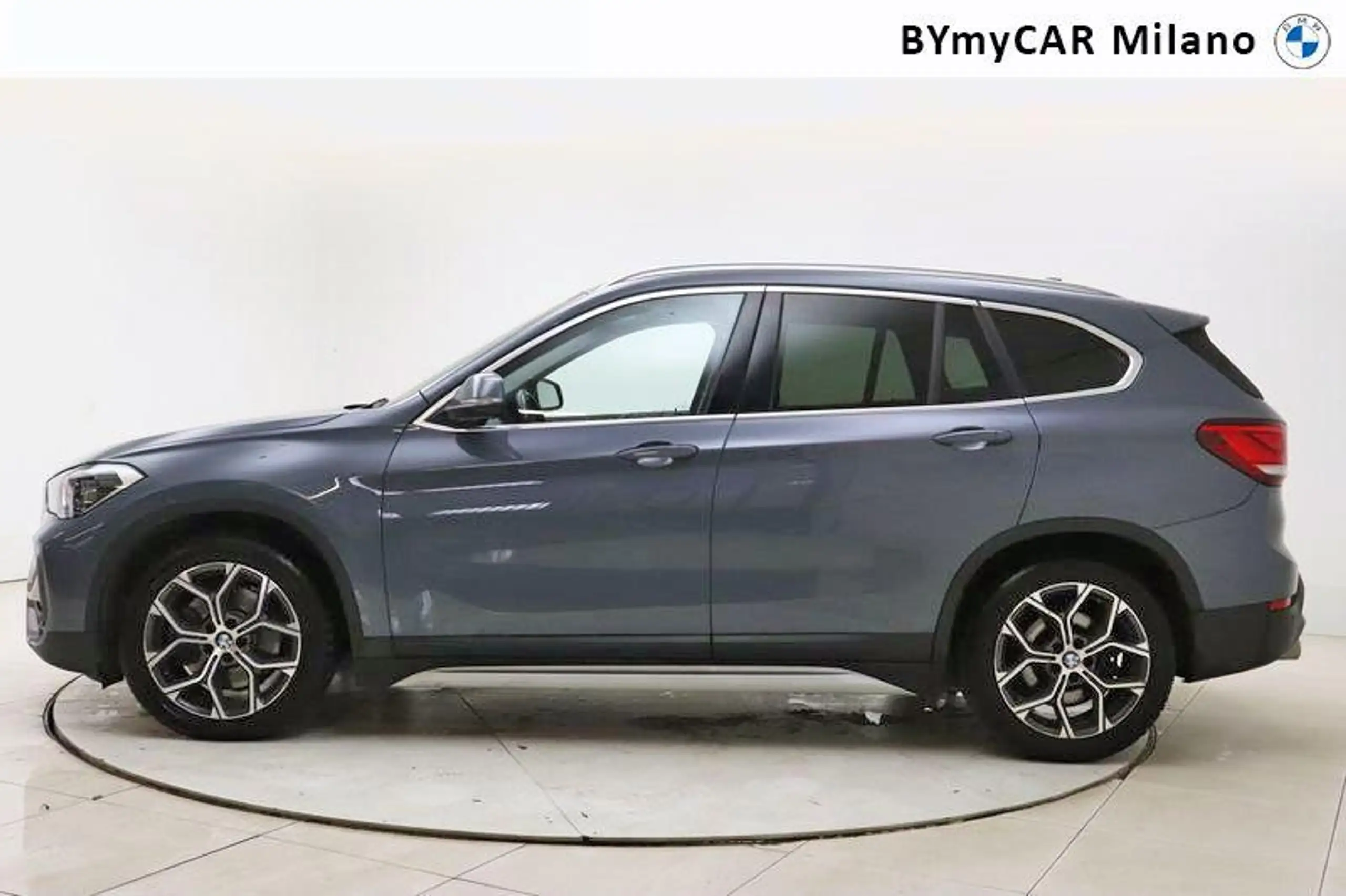 BMW - X1