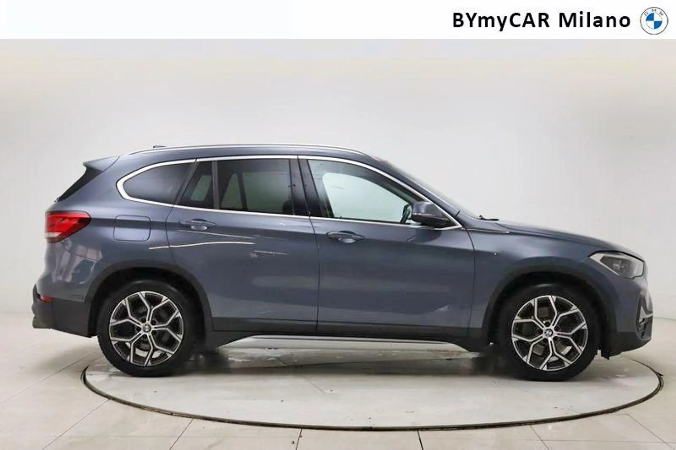 BMW - X1