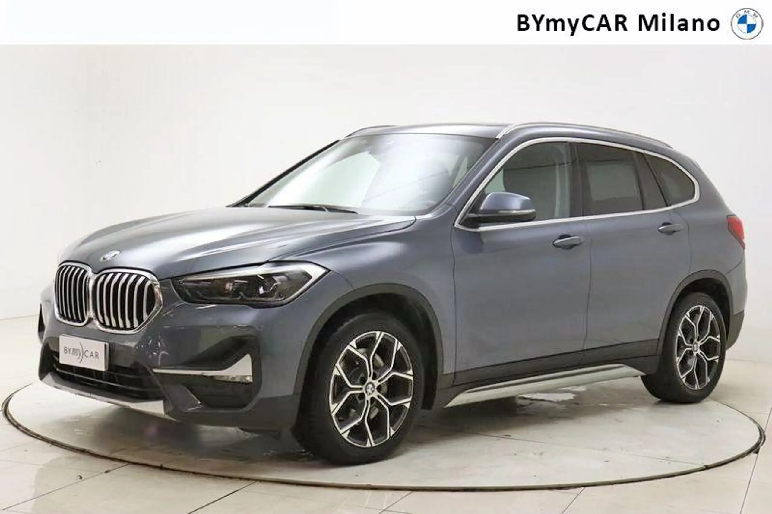 BMW - X1